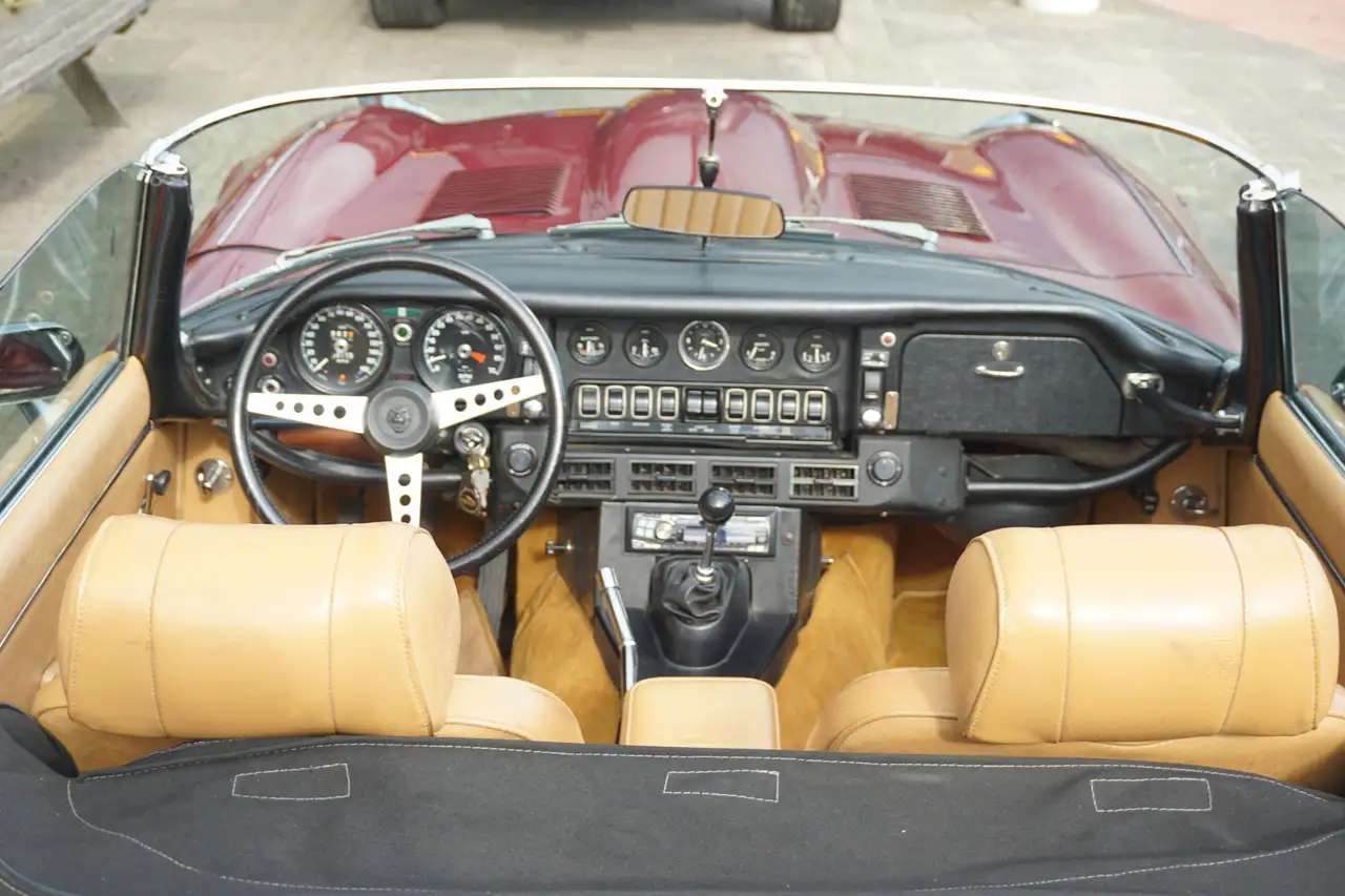 Jaguar E-Type V12 Vabriolet S3, foto 9