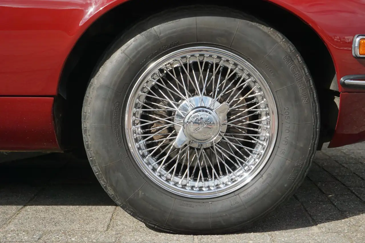 Jaguar E-Type V12 Vabriolet S3, foto 10