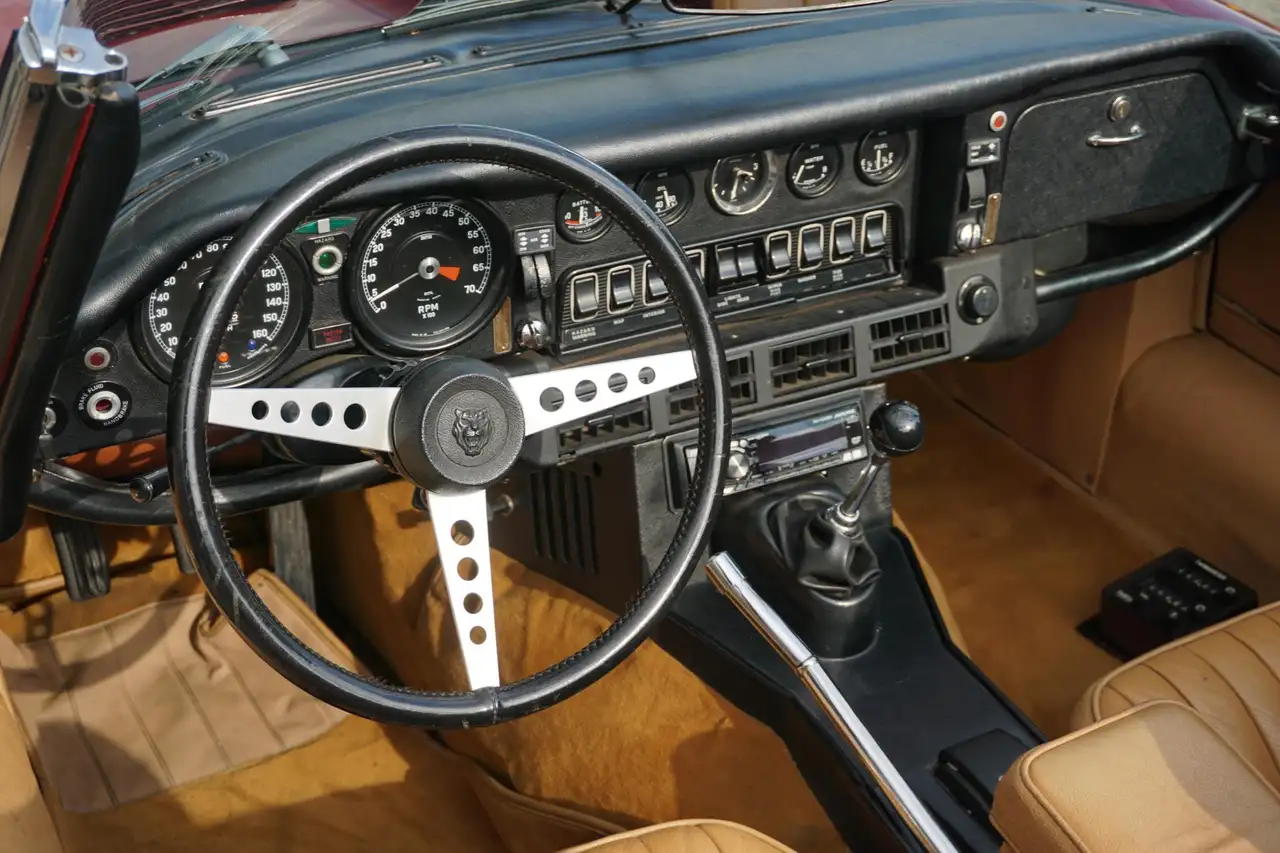 Jaguar E-Type V12 Vabriolet S3, foto 4