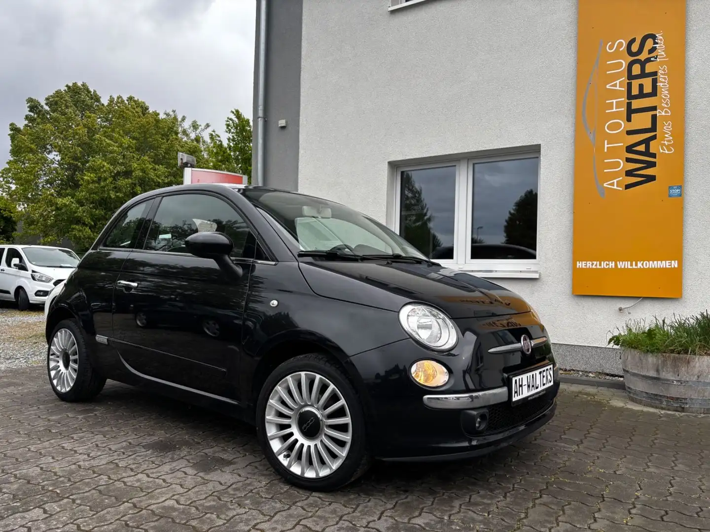 Fiat 500 = Automatik - Pdc + M&S Reifen Schwarz - 1