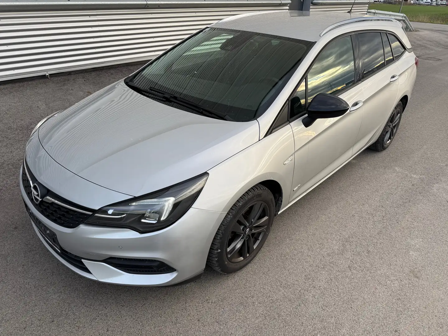 Opel Astra Astra ST 1,2 Turbo ID:32 Silber - 1