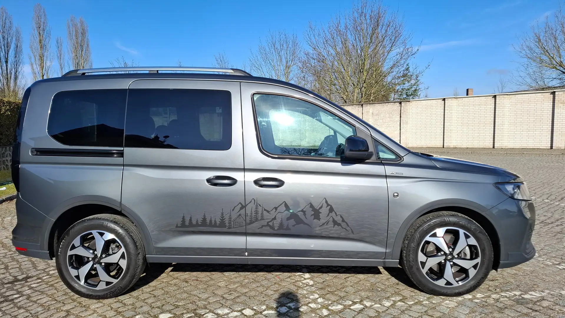 Ford Tourneo Connect Grand+Tourneo+Connect+2.0+EcoBlue+ACTIVE Šedá - 1