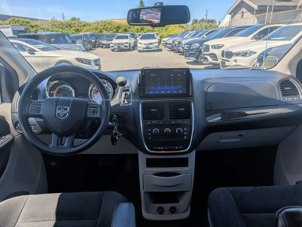 Dodge Grand Caravan photo Dodge Grand Caravan