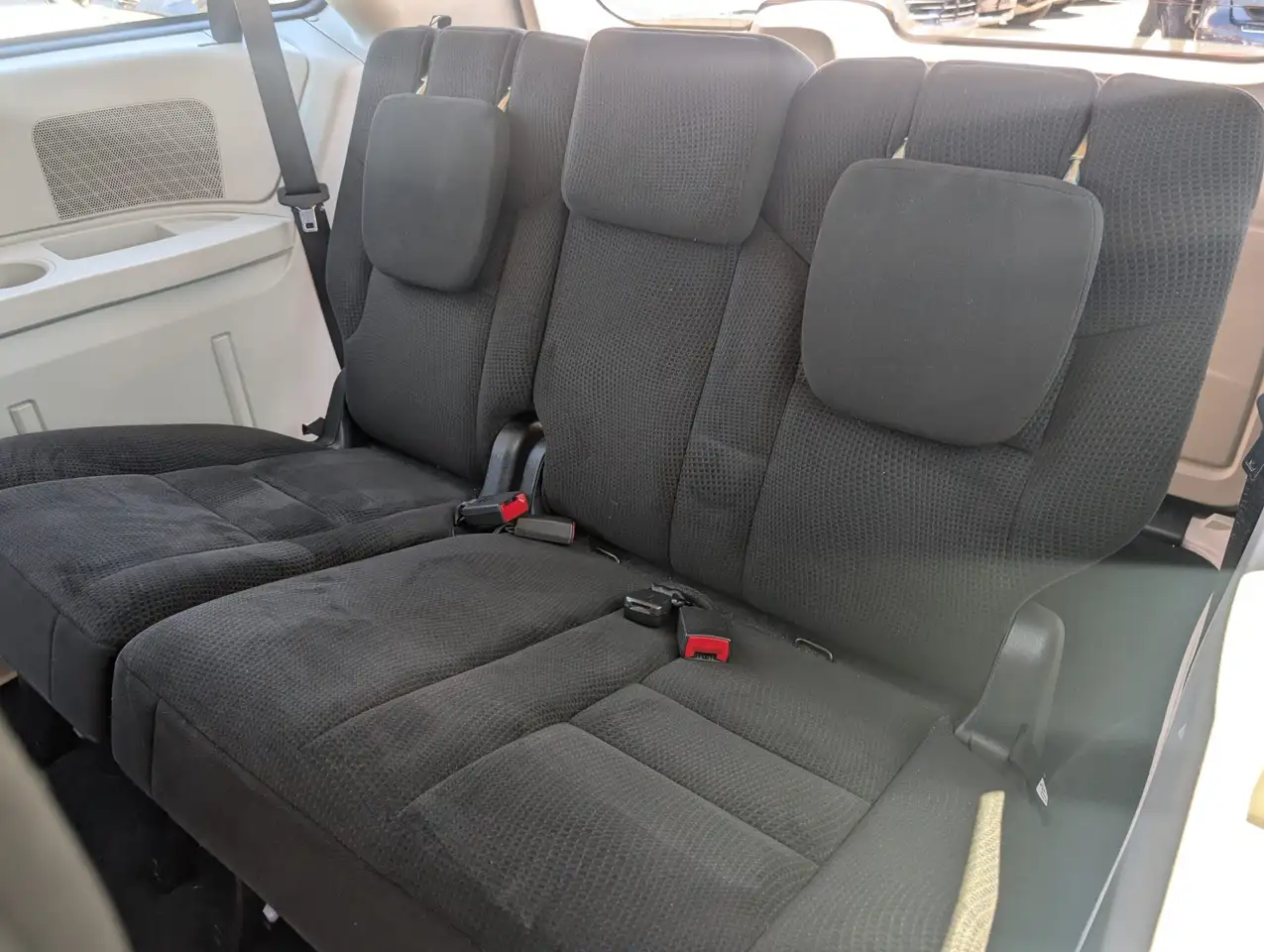 Dodge Grand Caravan photo Dodge Grand Caravan