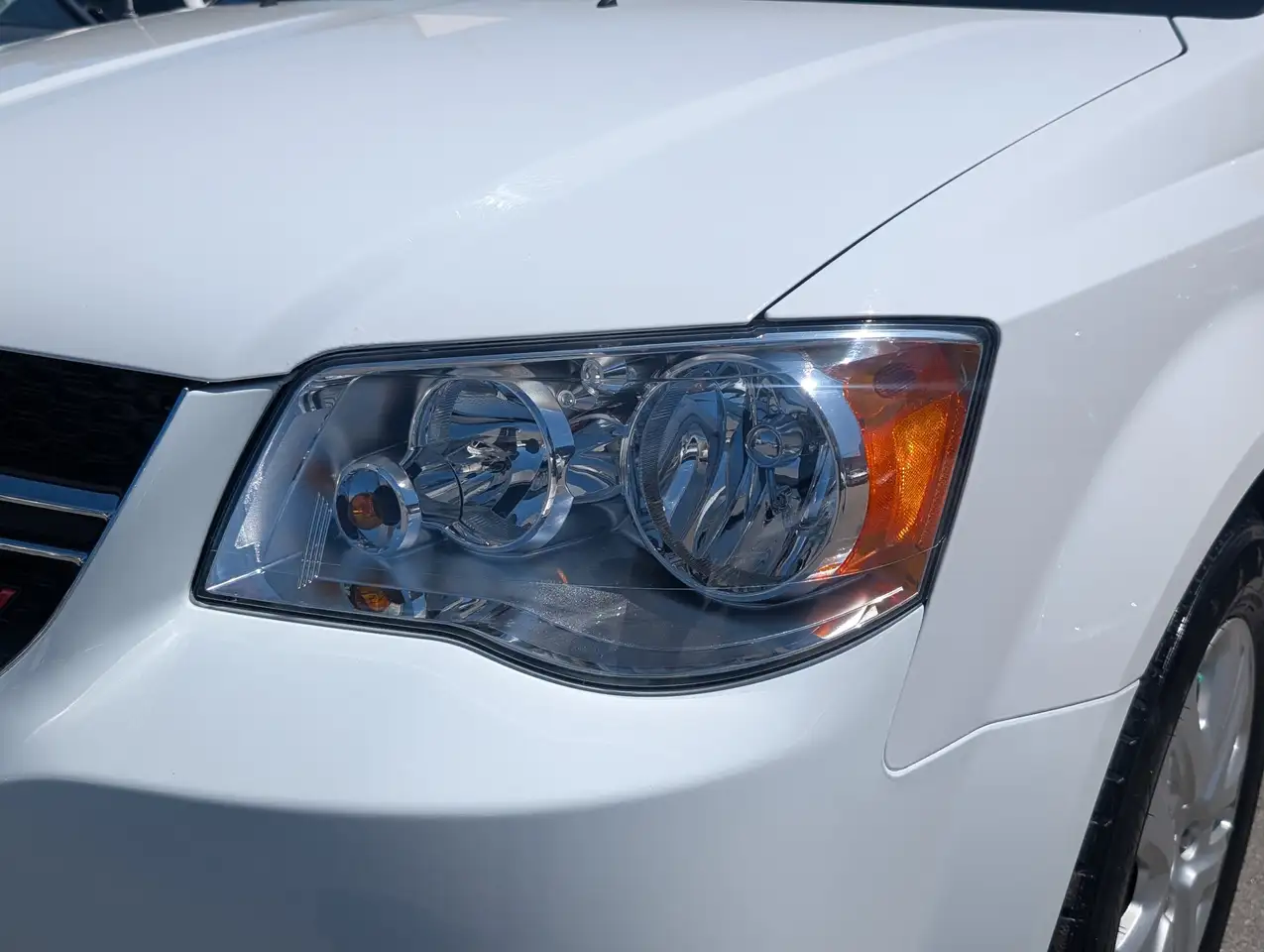 Dodge Grand Caravan photo Dodge Grand Caravan