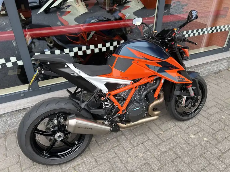 KTM 1290 Super Duke R - foto 3
