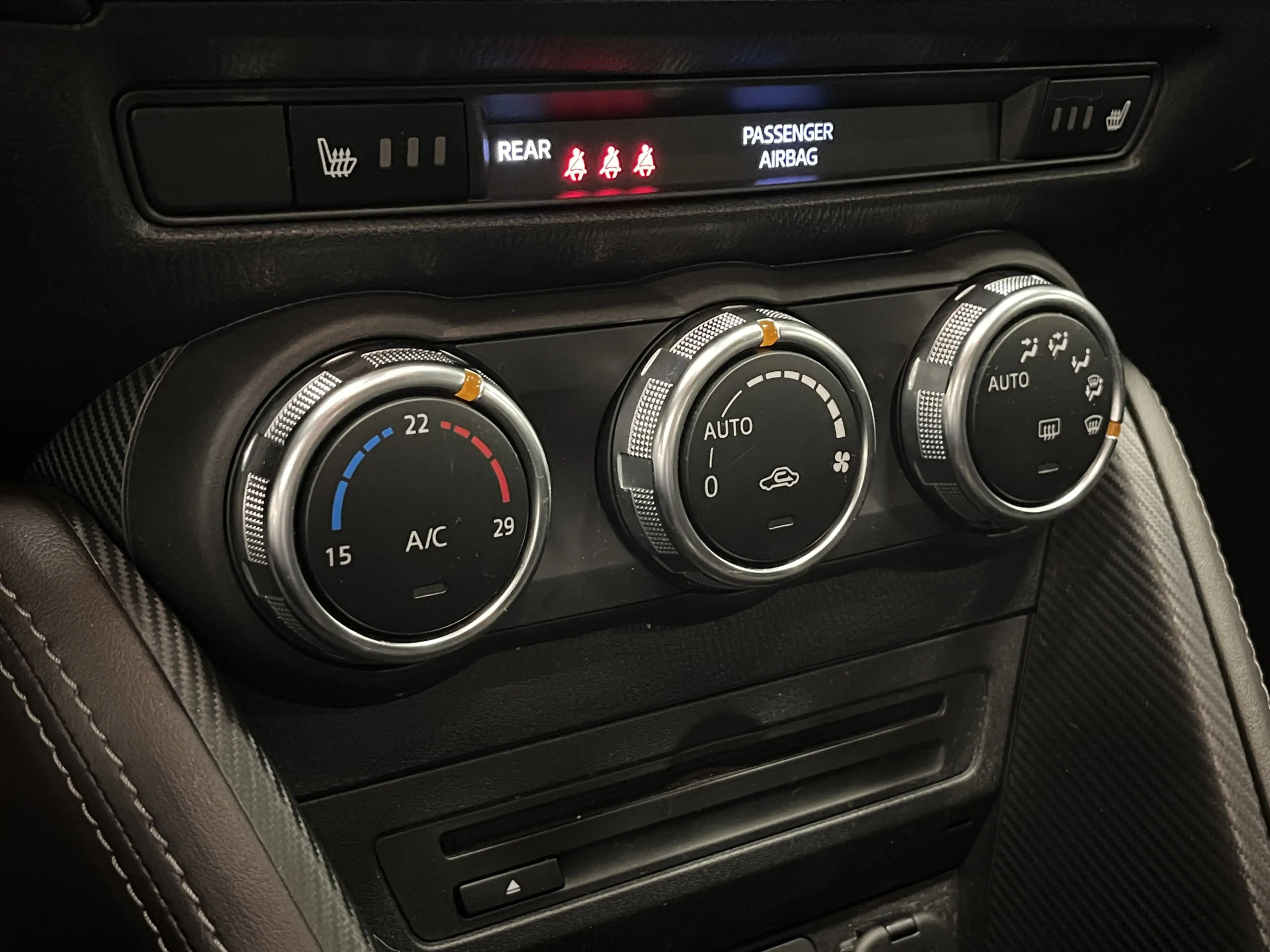 Mazda 2 1.5i SkyActiv-G GT-Luxury 115PK Leder Navi DAB+ Ca — photo 48
