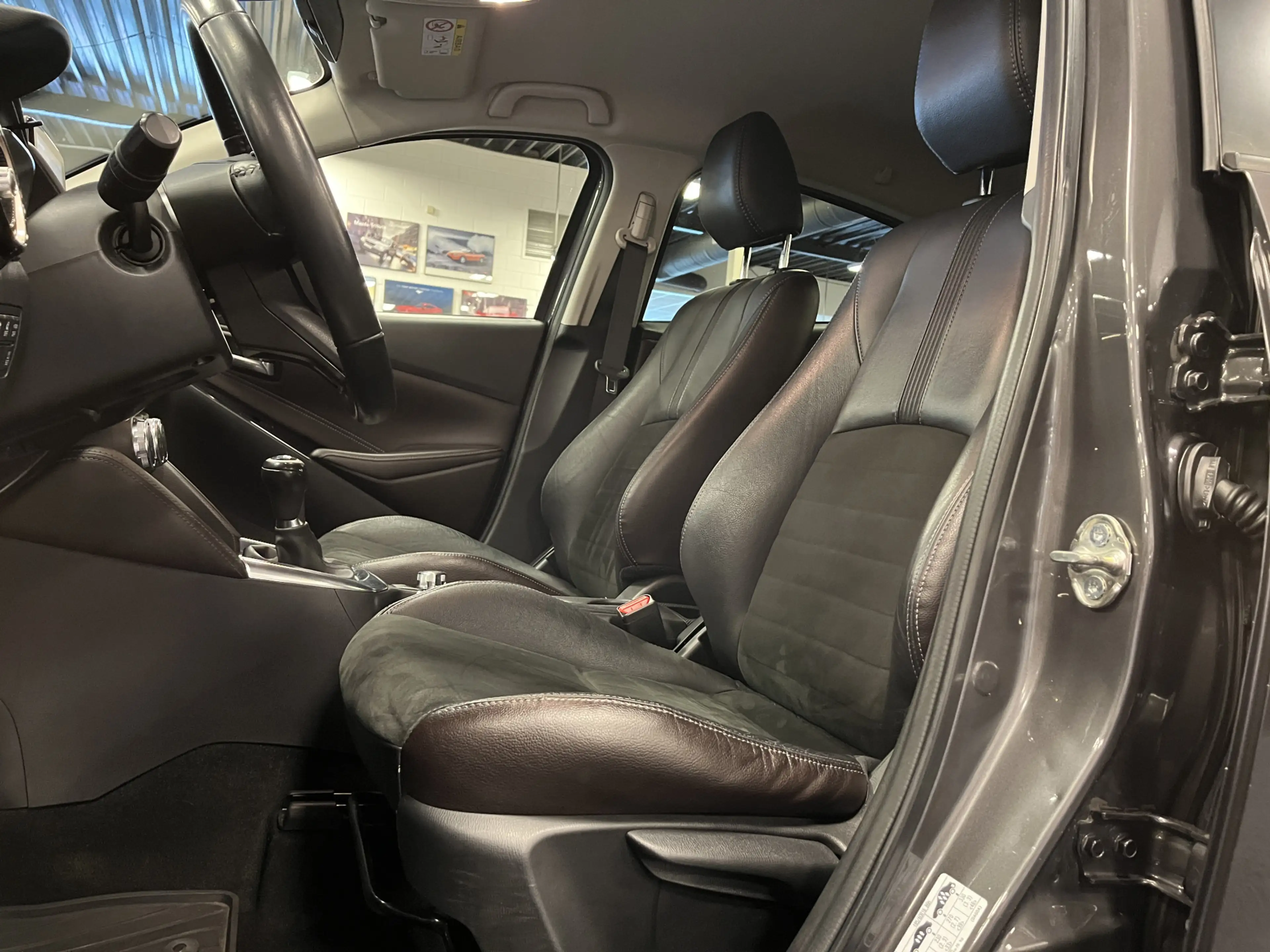 Mazda 2 1.5i SkyActiv-G GT-Luxury 115PK Leder Navi DAB+ Ca — photo 18