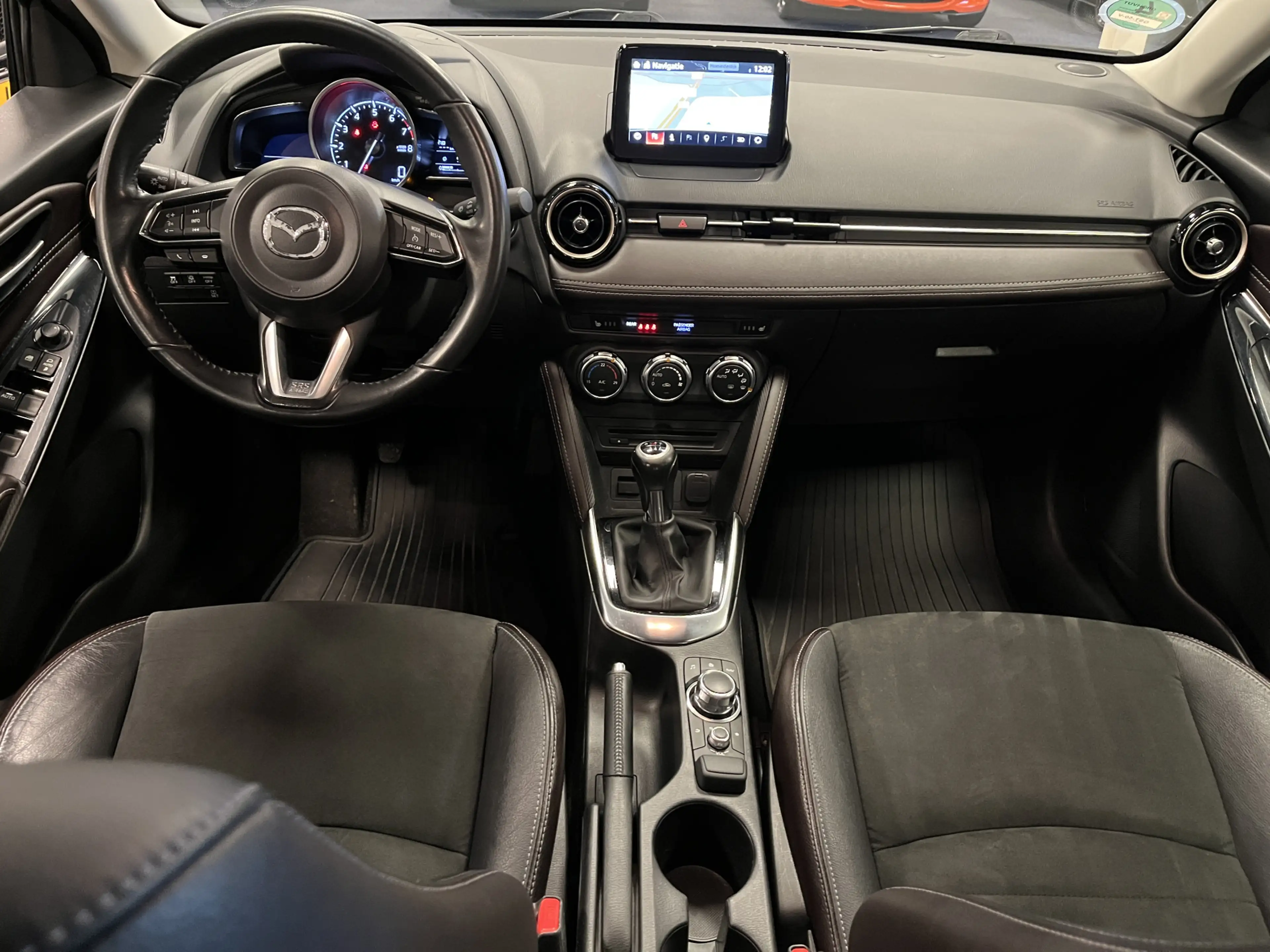 Mazda 2 1.5i SkyActiv-G GT-Luxury 115PK Leder Navi DAB+ Ca — photo 35