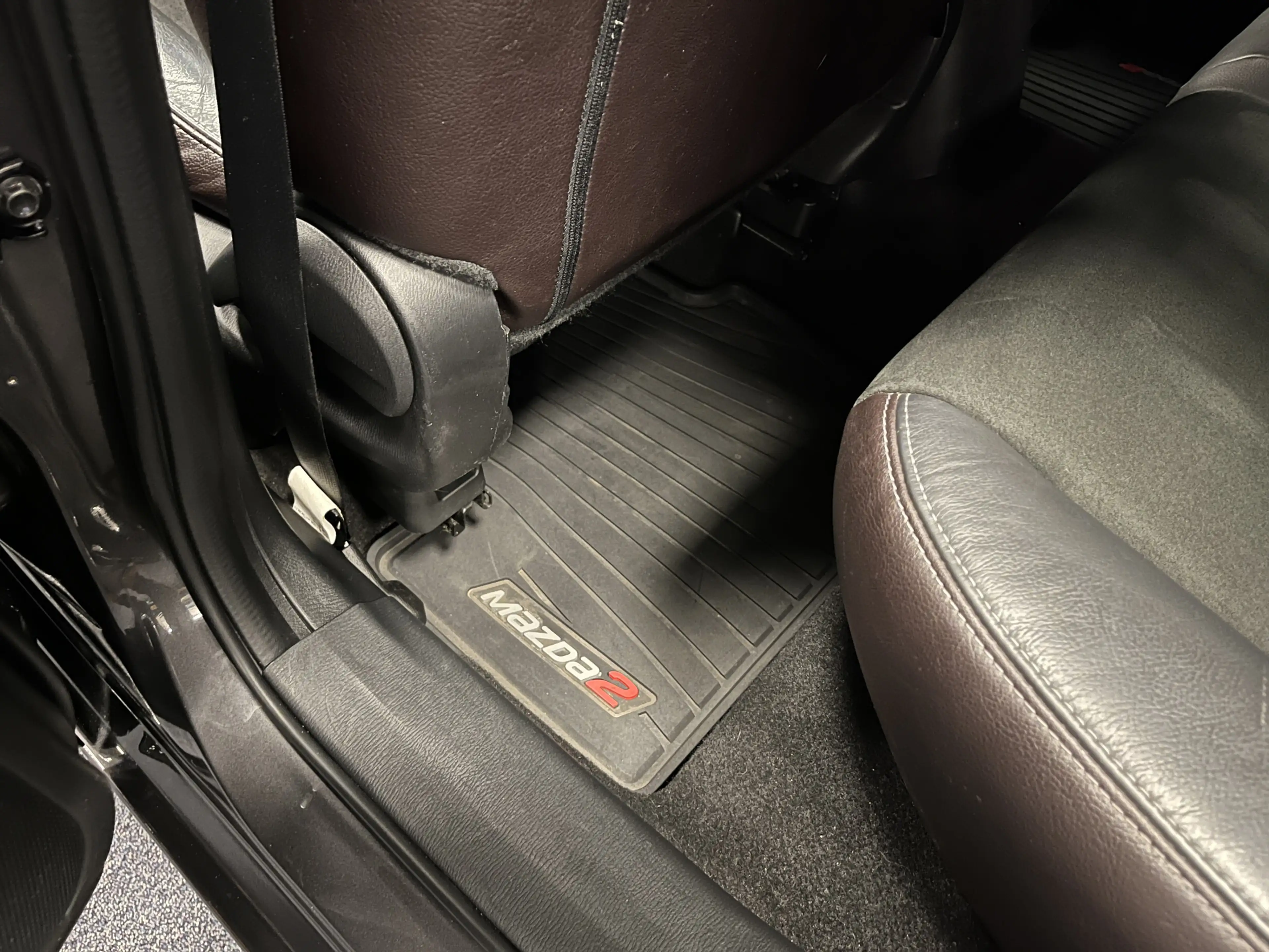 Mazda 2 1.5i SkyActiv-G GT-Luxury 115PK Leder Navi DAB+ Ca — photo 28