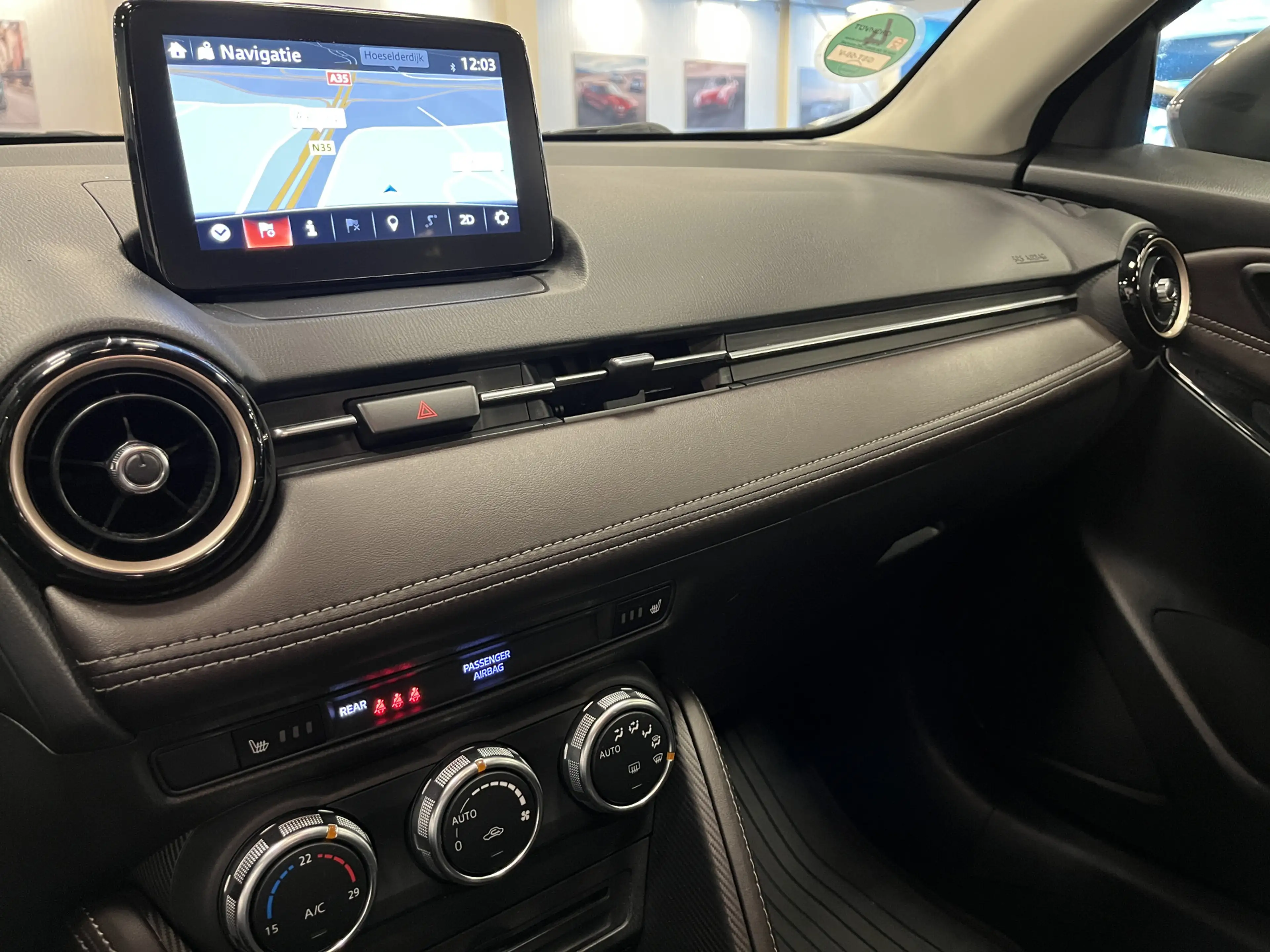 Mazda 2 1.5i SkyActiv-G GT-Luxury 115PK Leder Navi DAB+ Ca — photo 36