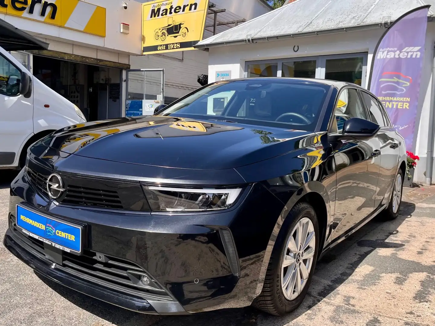 Opel Astra L Lim. 5-trg. Enjoy ALU+AW+SHZ+PDC+Kamera Schwarz - 1