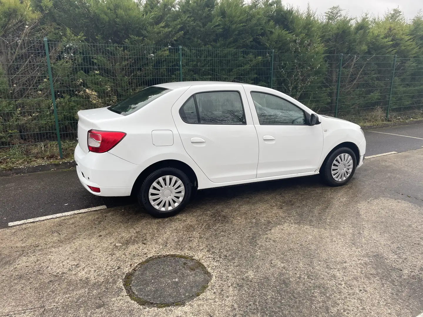 Dacia Logan dCi 90 Lauréate - 2