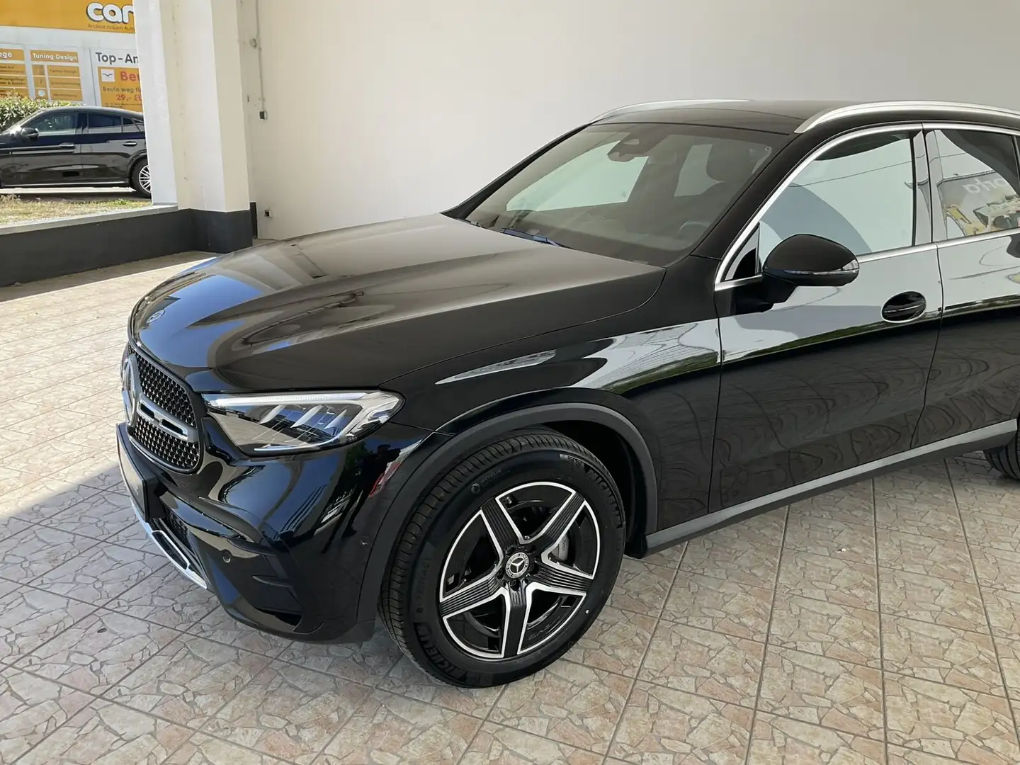 Mercedes-Benz GLC 200 GLC 200 4M AMG Line Advanced Plus/Pano.-Dach/AHK Schwarz - 2