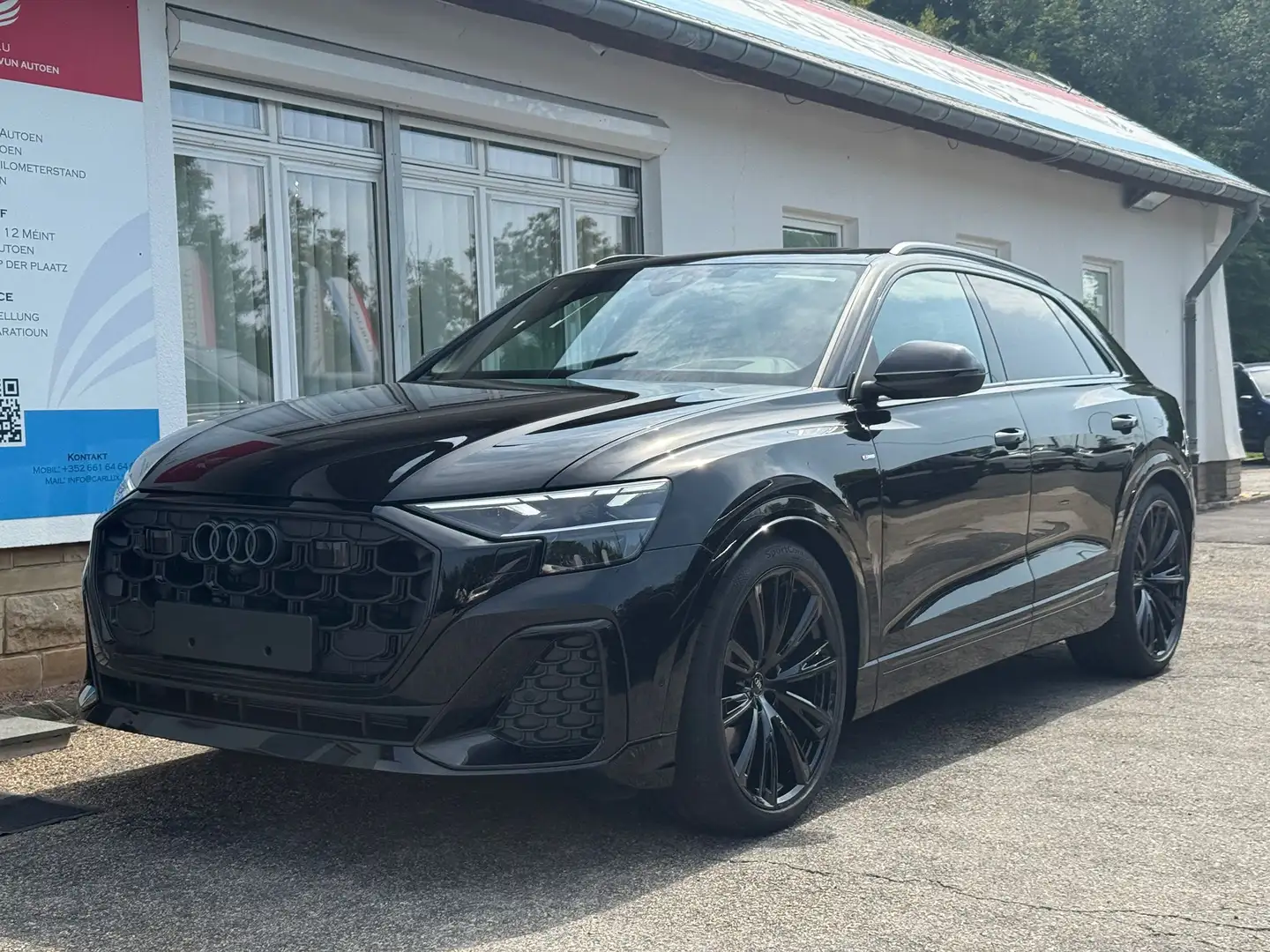 Audi Q8 50 TDI quattro Schwarz - 2