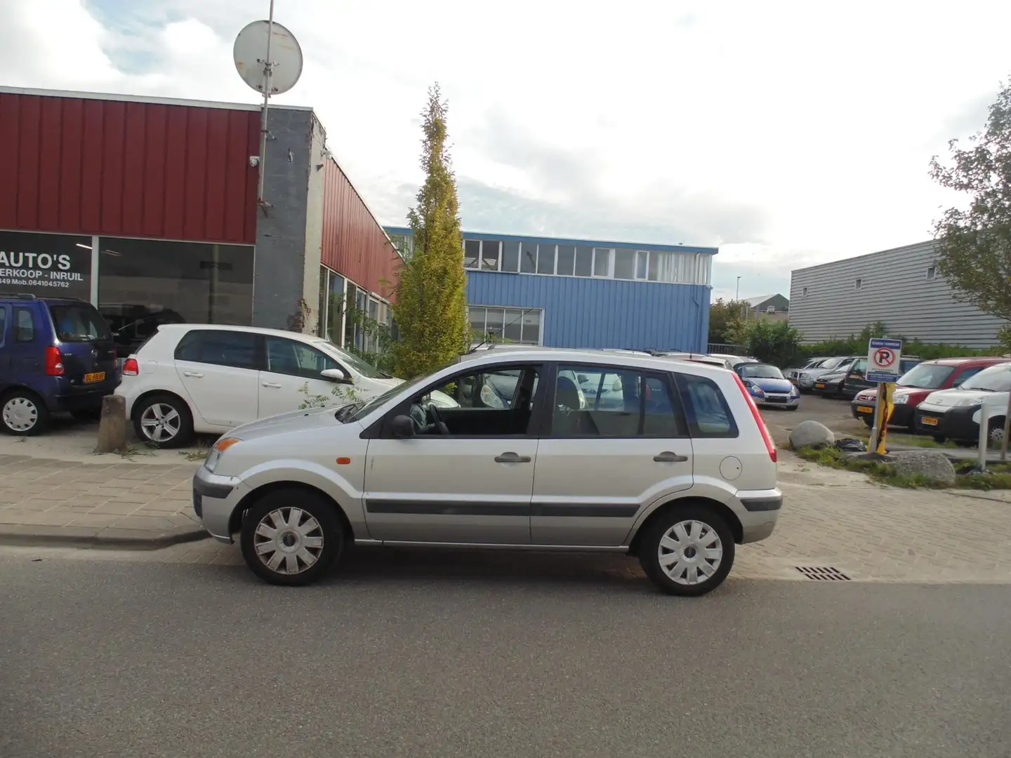 Ford Fusion 1.4-16V Cool & Sound MET AIRCO TREKHAAK Grau - 2