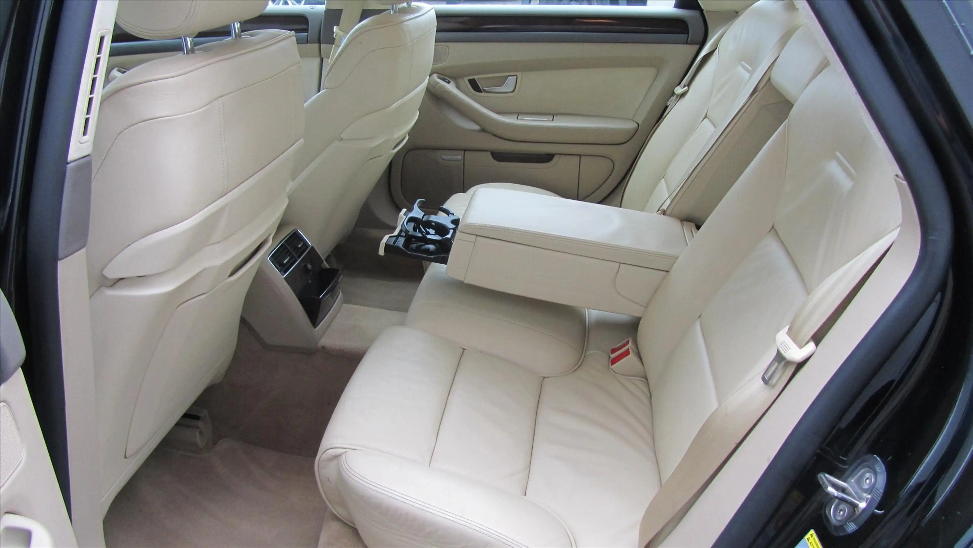 Audi A8 3.7 QUATTRO 206KW AUT — photo 17
