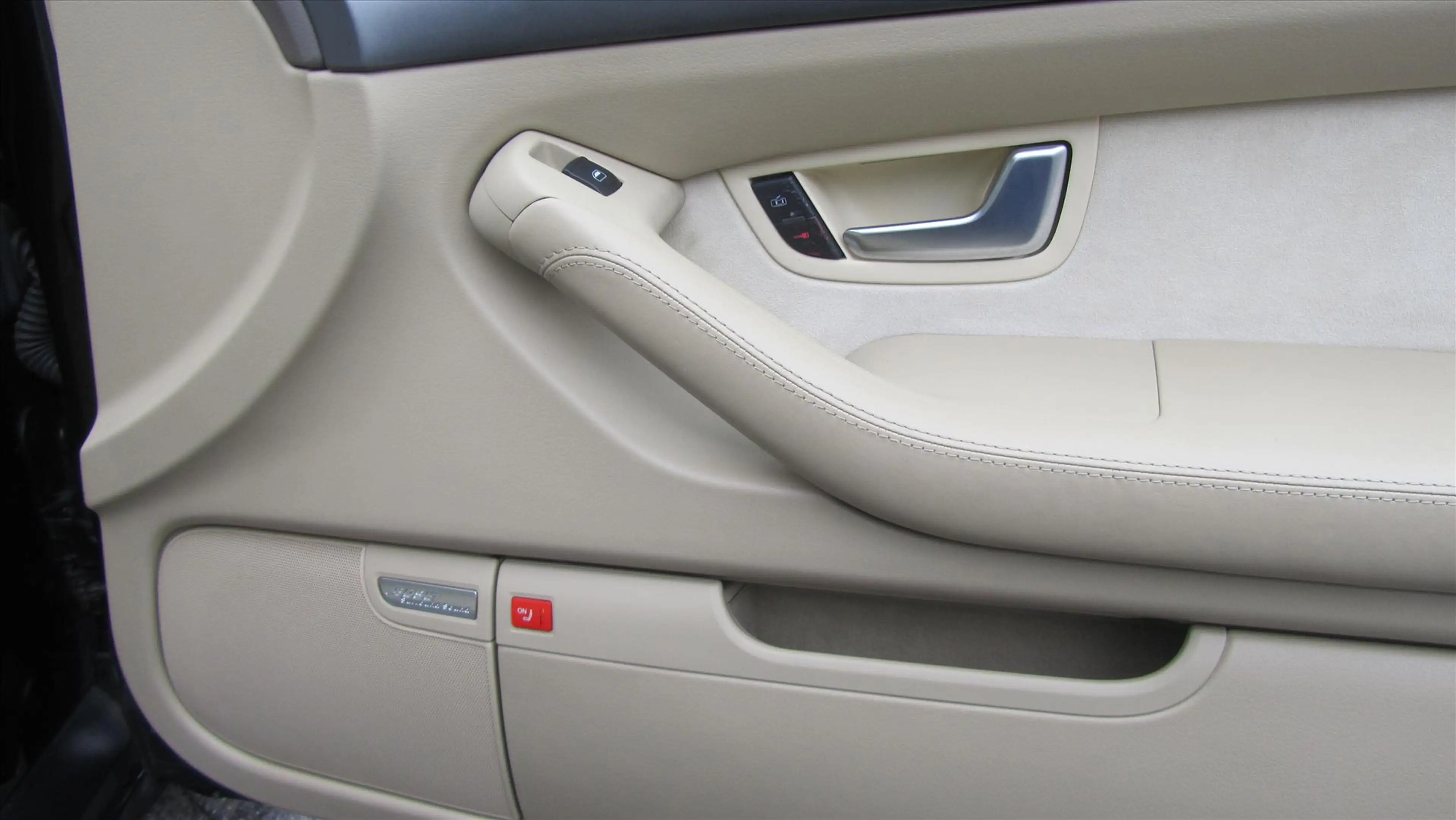 Audi A8 3.7 QUATTRO 206KW AUT — photo 15