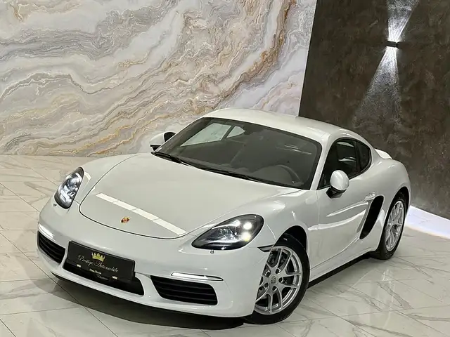 Porsche Cayman view 6