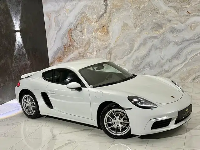 Porsche Cayman view 7
