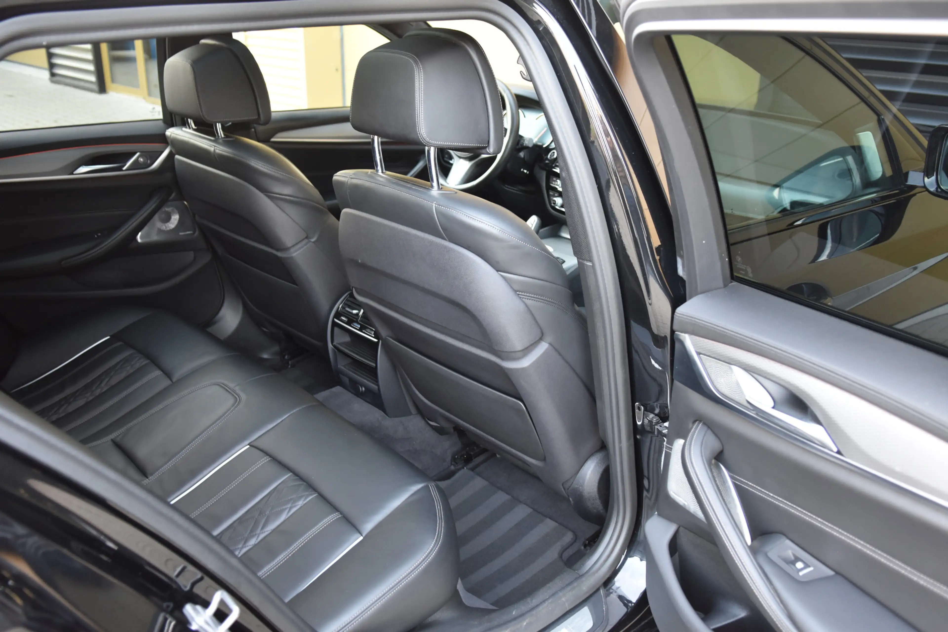 BMW 540 5-serie Touring 540i xDrive High Executive * M-Spo — photo 13