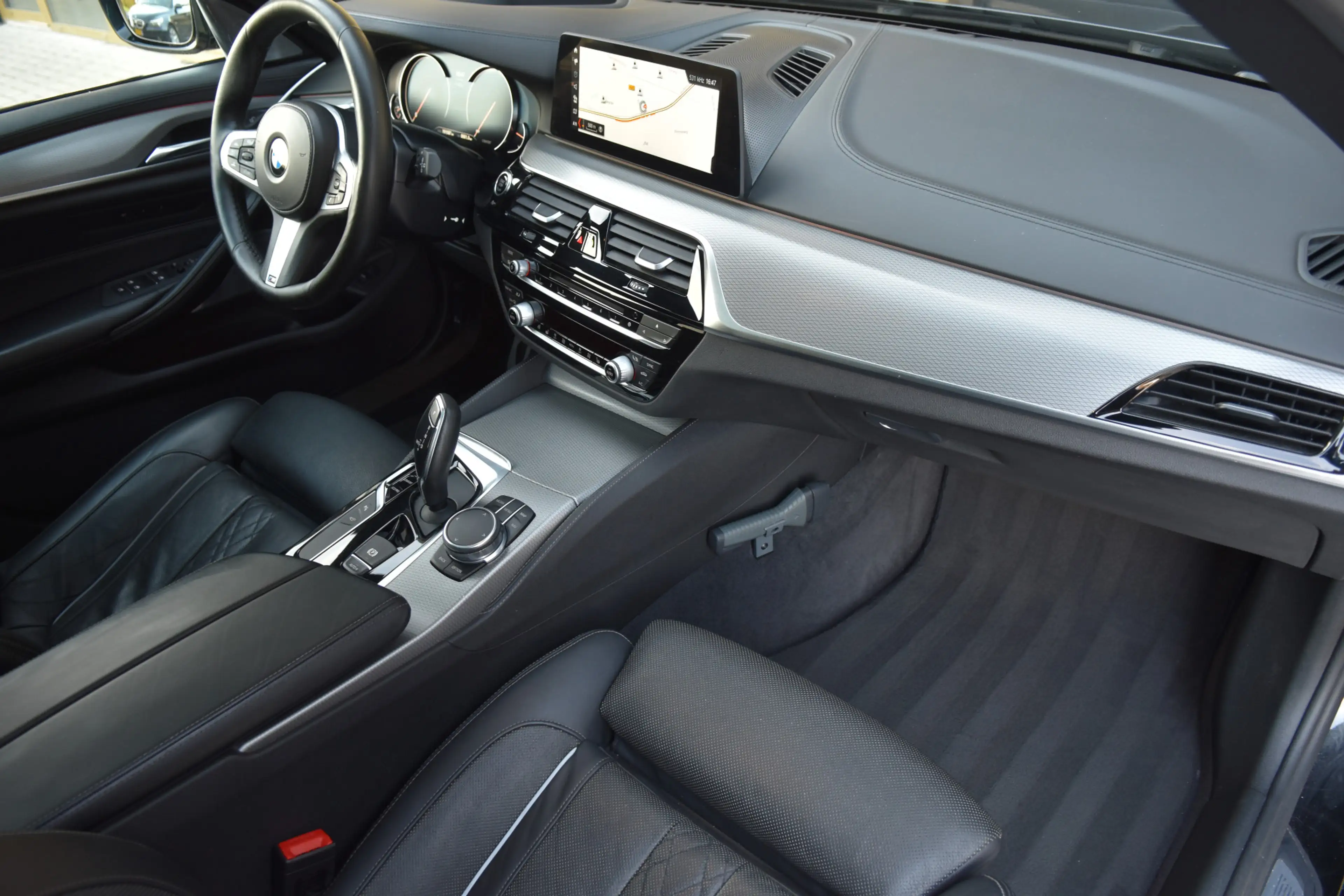 BMW 540 5-serie Touring 540i xDrive High Executive * M-Spo — photo 14