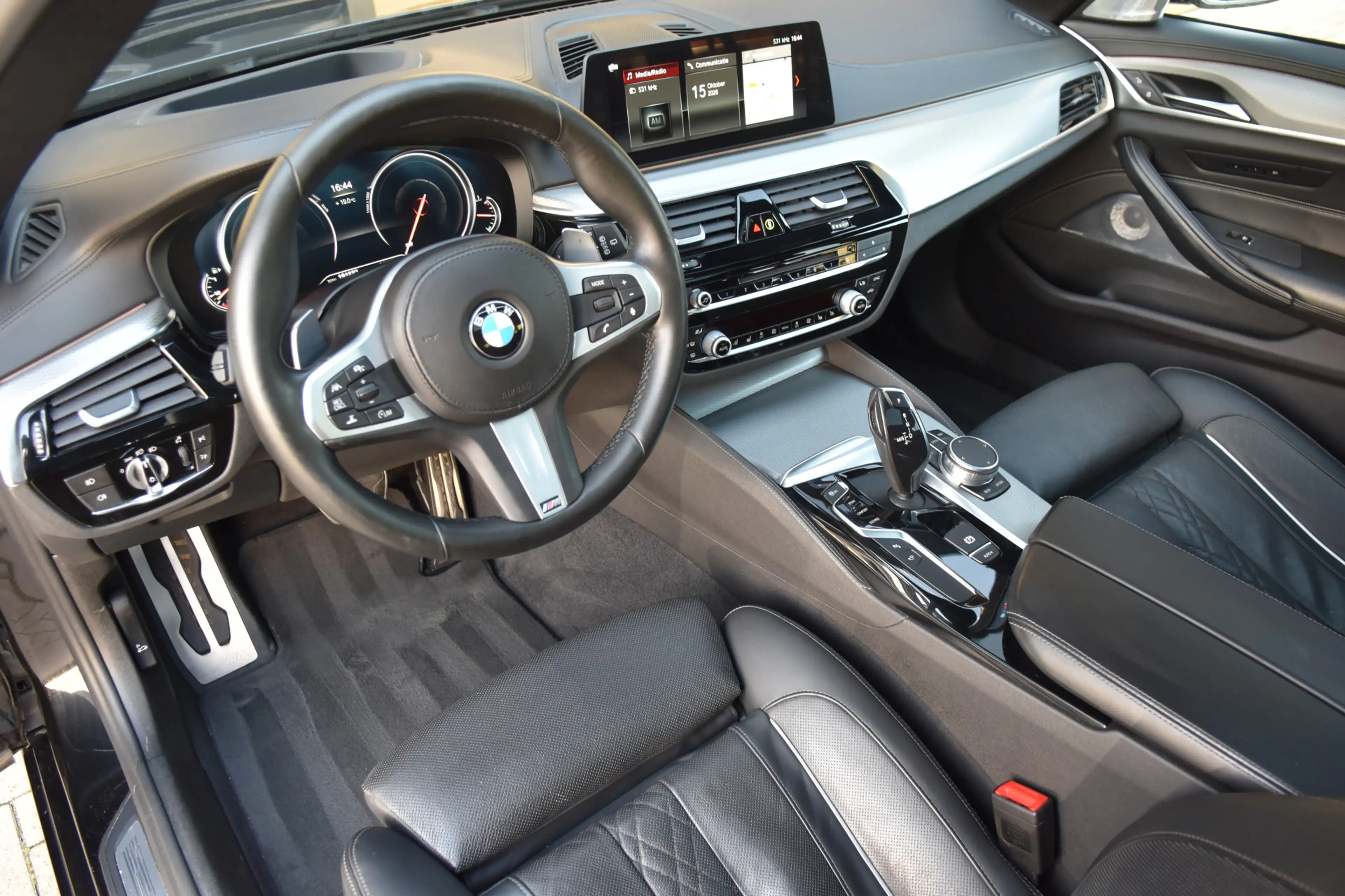 BMW 540 5-serie Touring 540i xDrive High Executive * M-Spo — photo 11