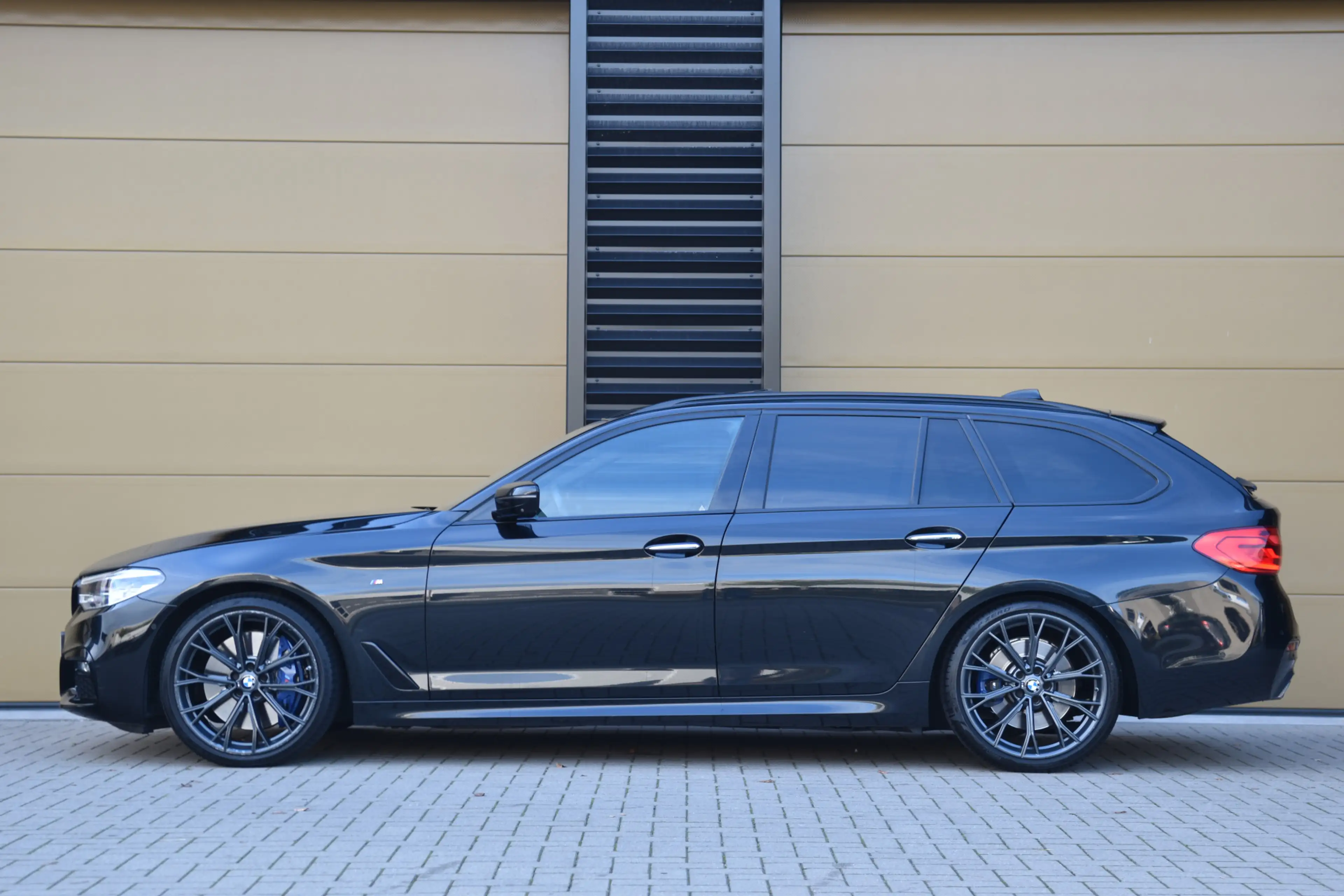 BMW 540 5-serie Touring 540i xDrive High Executive * M-Spo — photo 2