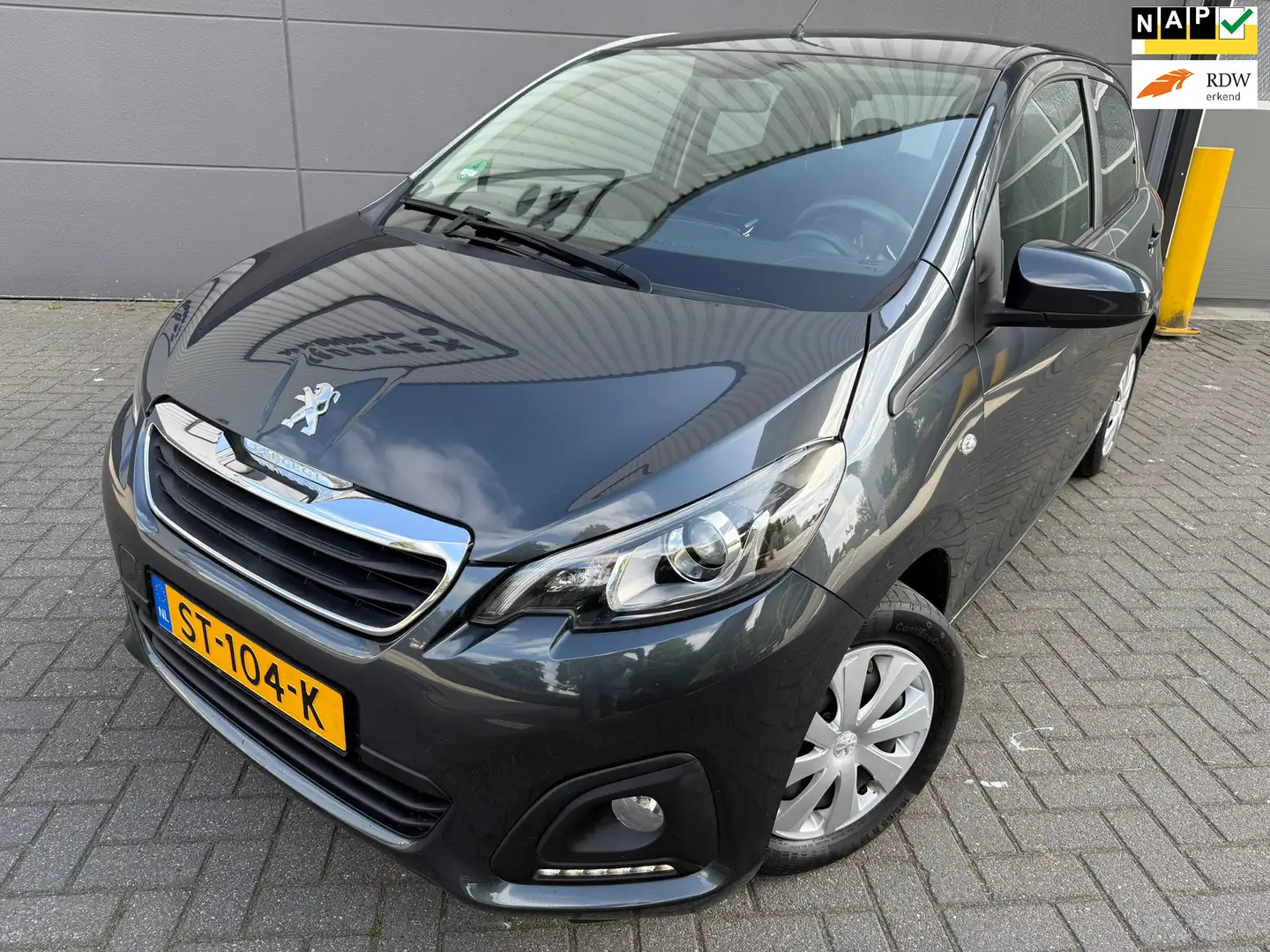Peugeot 108 1.0 e-VTi Active*NAVI-CarPlay*APK*NAP*AIRCO*ELKT-R Szürke - 1