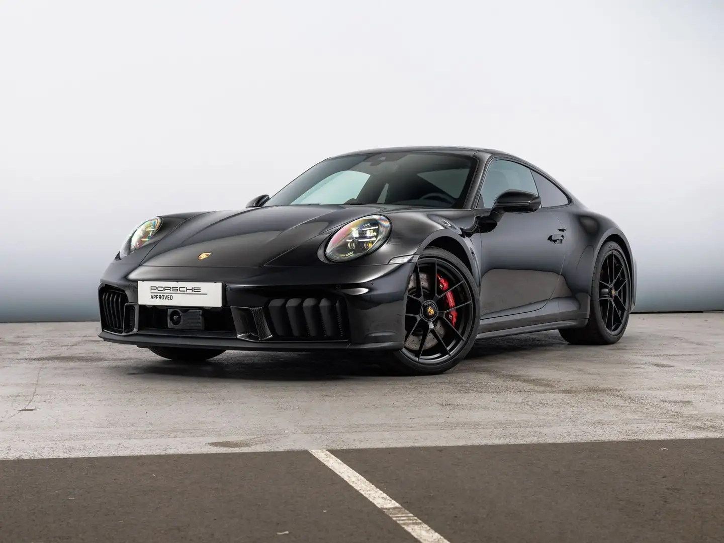 Porsche 911 Carrera 4 GTS Schwarz - 1
