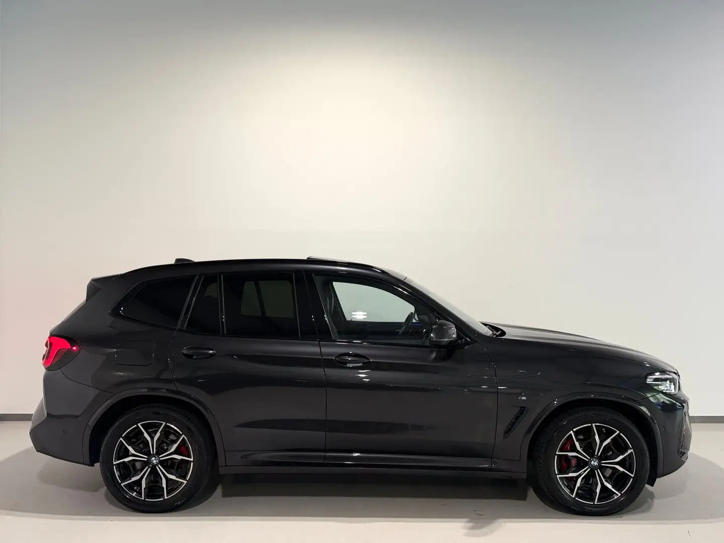 BMW X3 xDrive20D LCI/M-Sport/Panorama/AHK/Kamera/KEYLESS Grau - 2