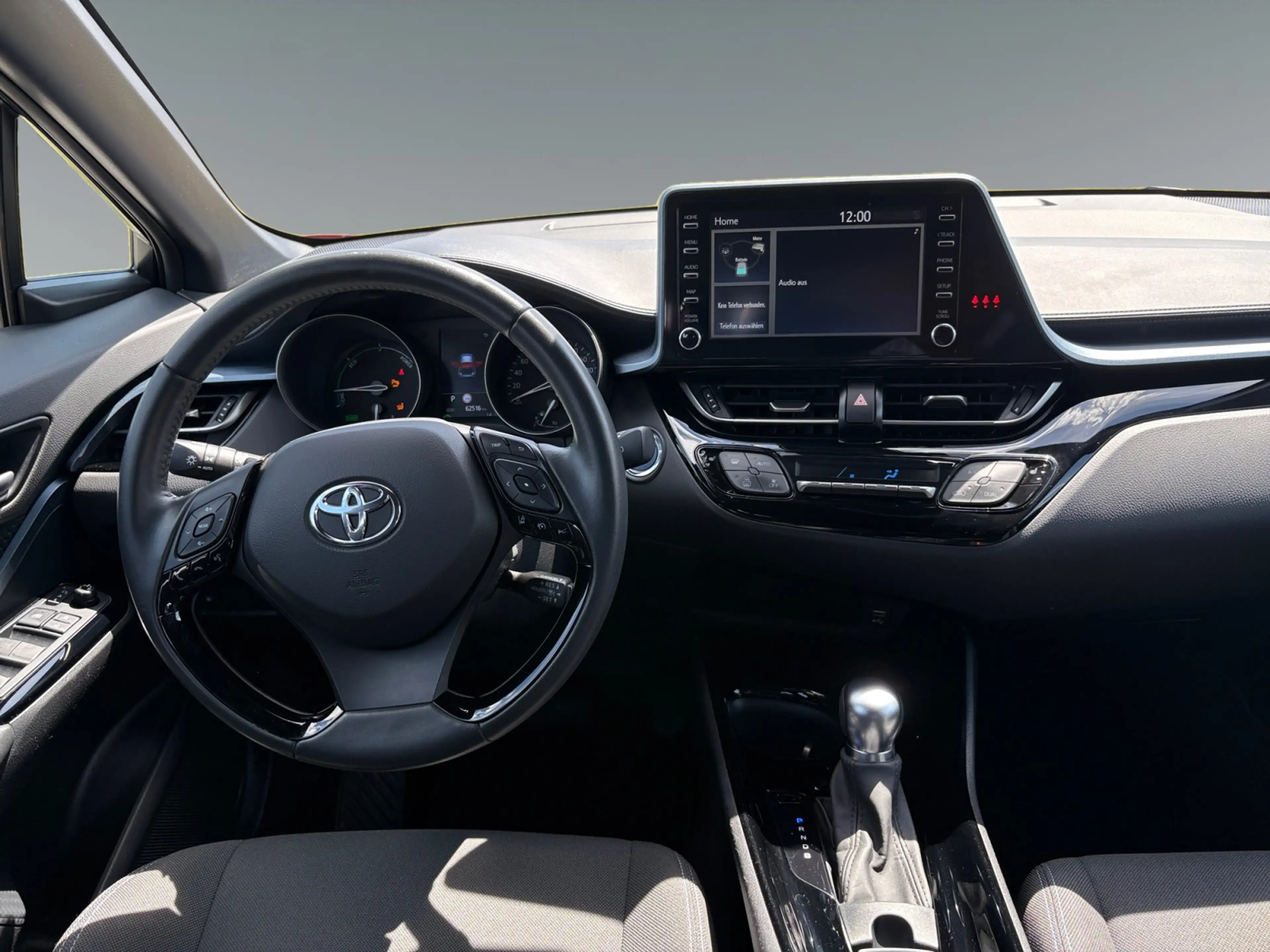 Toyota C-HR 1,8 l Hybrid 4x2, Club, CVT  8-fach bereift! — photo 10