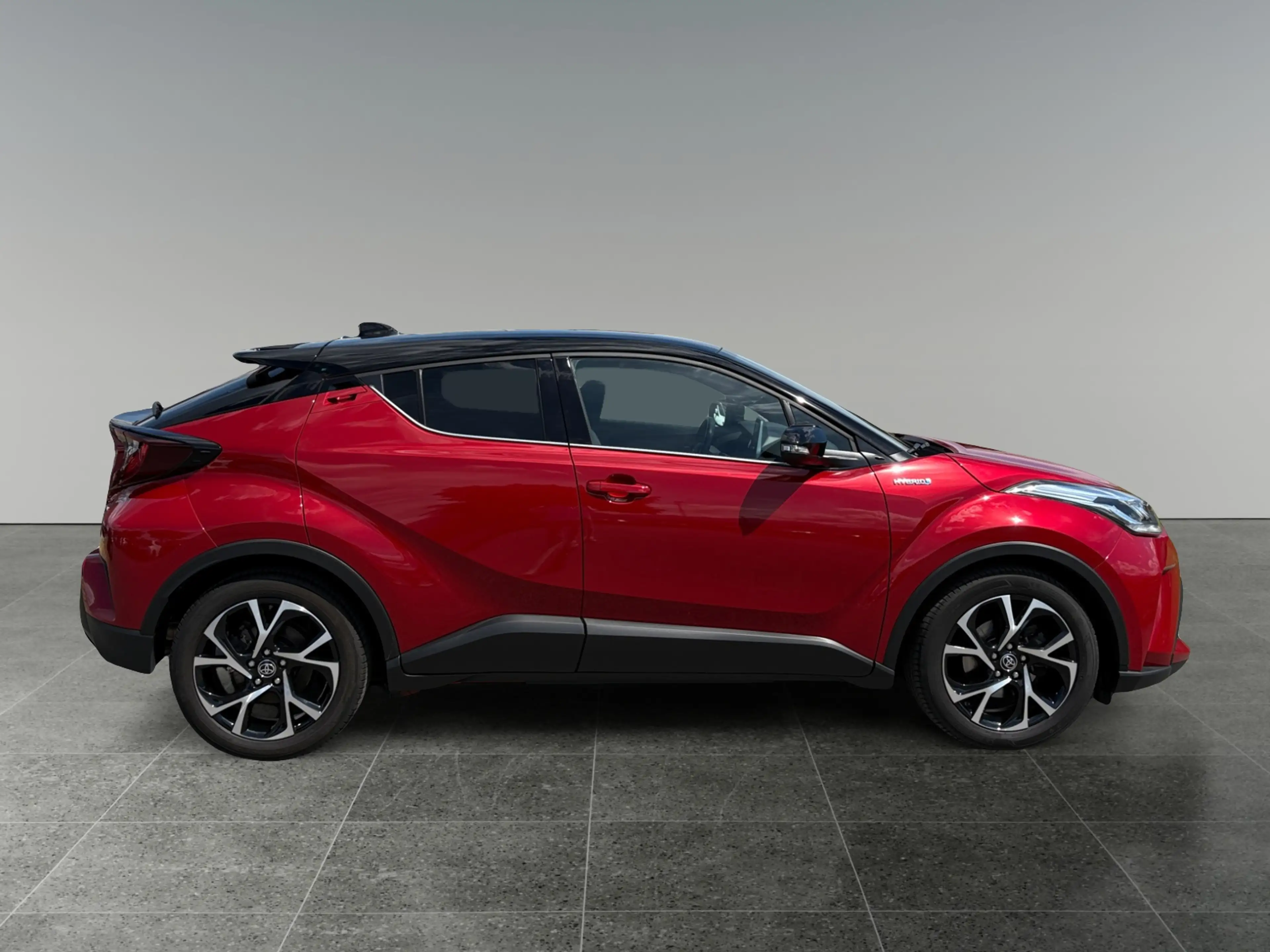 Toyota C-HR 1,8 l Hybrid 4x2, Club, CVT  8-fach bereift! — photo 6