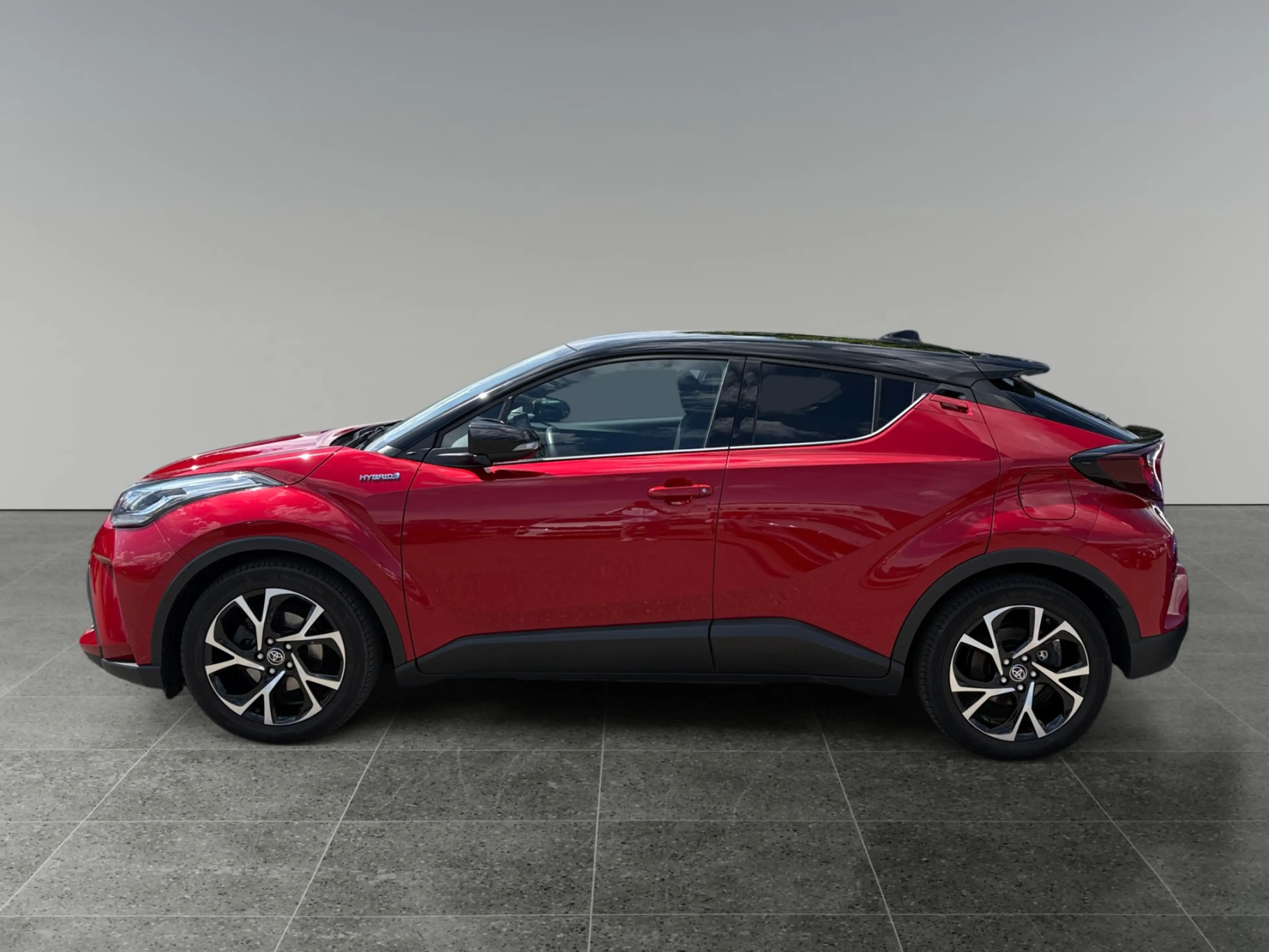 Toyota C-HR 1,8 l Hybrid 4x2, Club, CVT  8-fach bereift! — photo 2