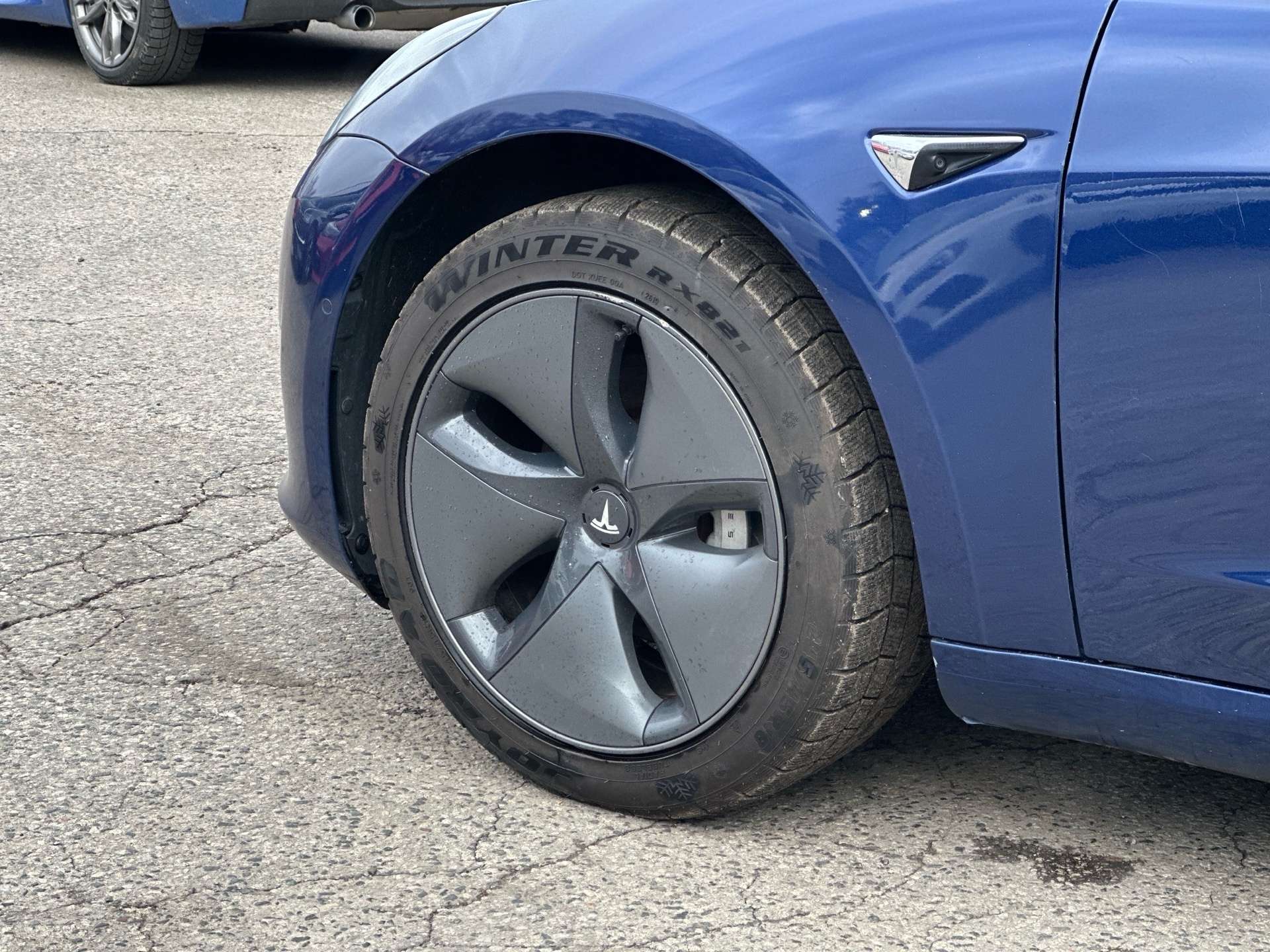 2019 Tesla Model 3 Standard Range thumb 25