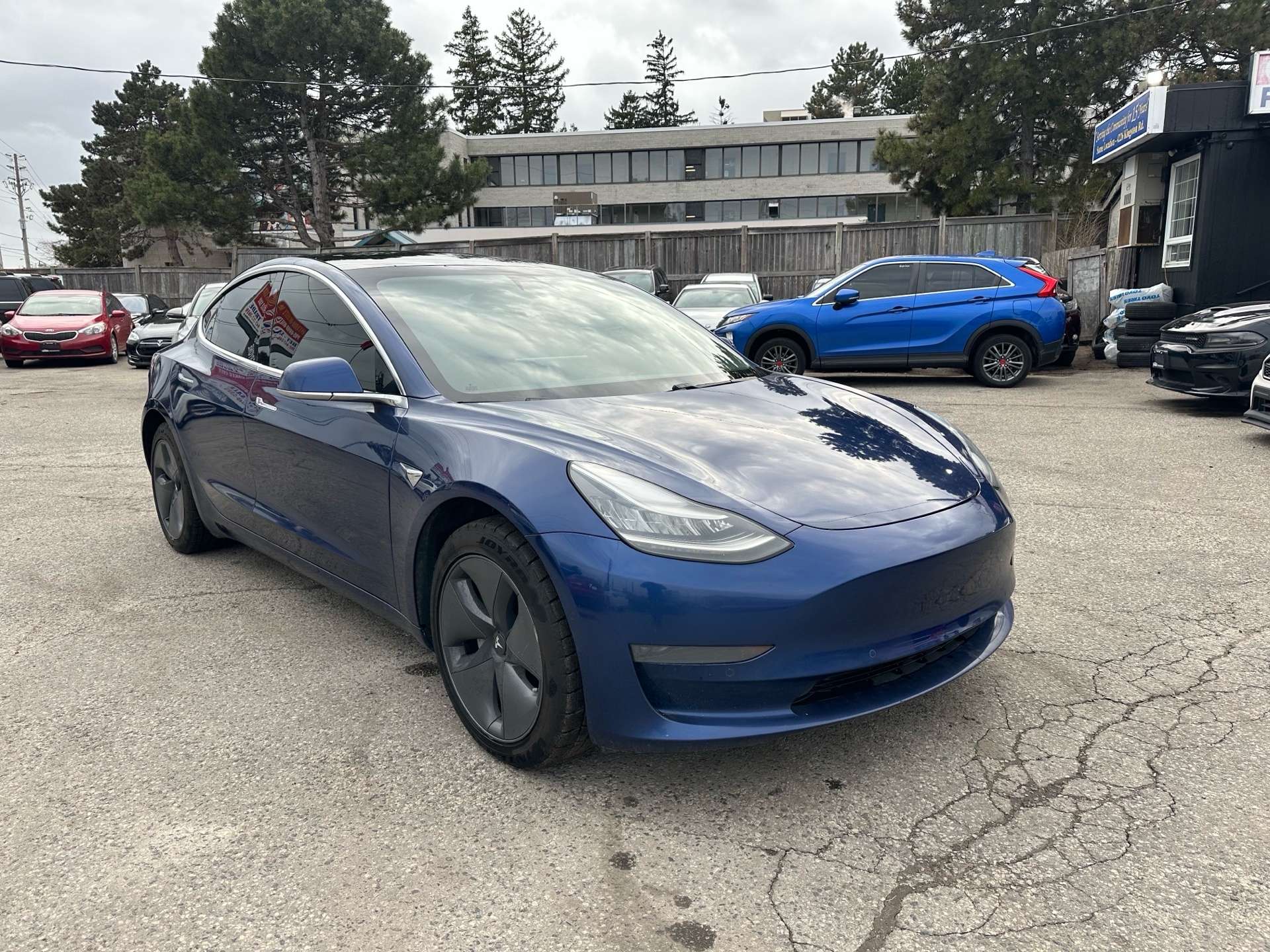 2019 Tesla Model 3 Standard Range thumb 16