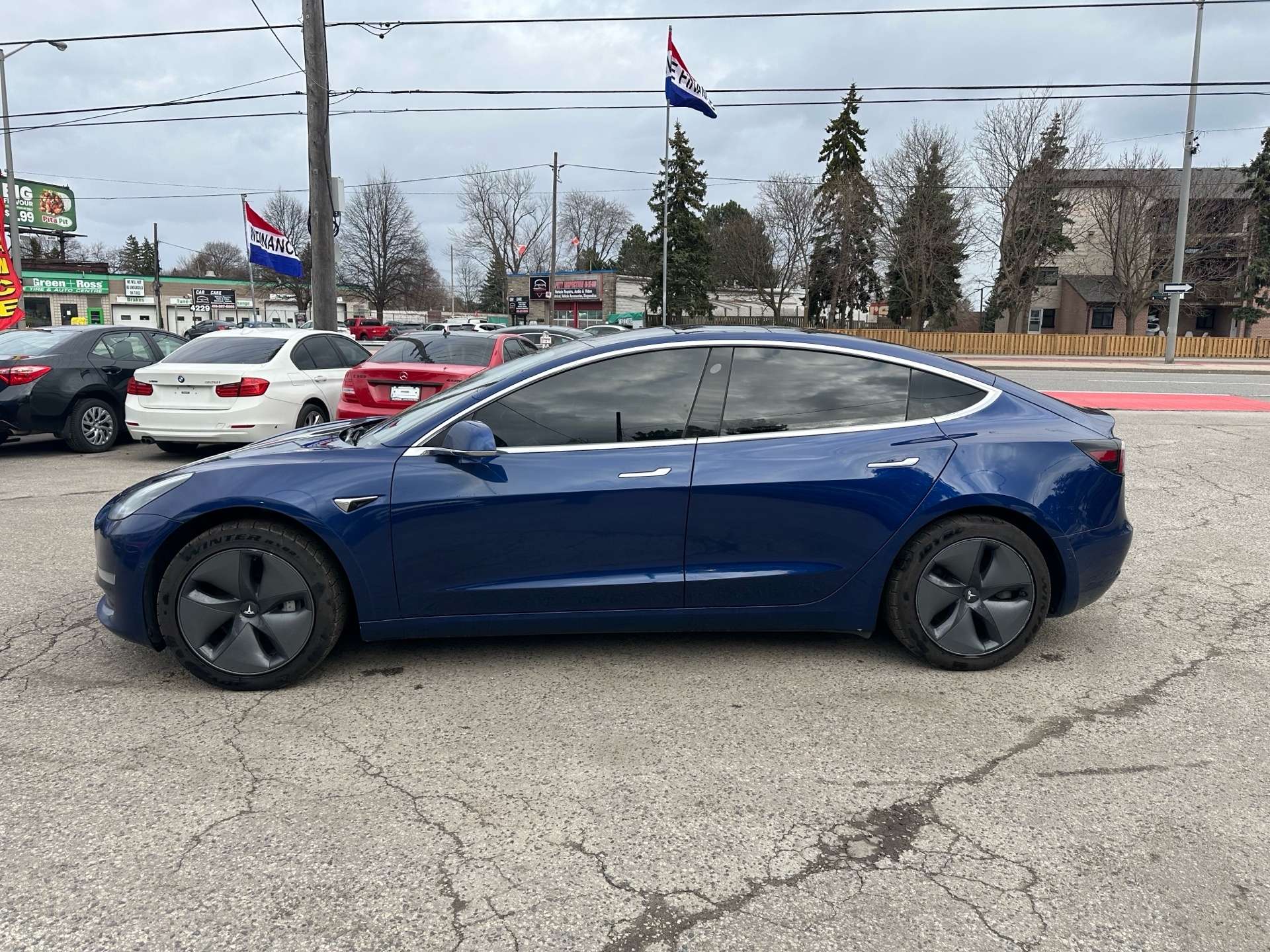 2019 Tesla Model 3 Standard Range thumb 11