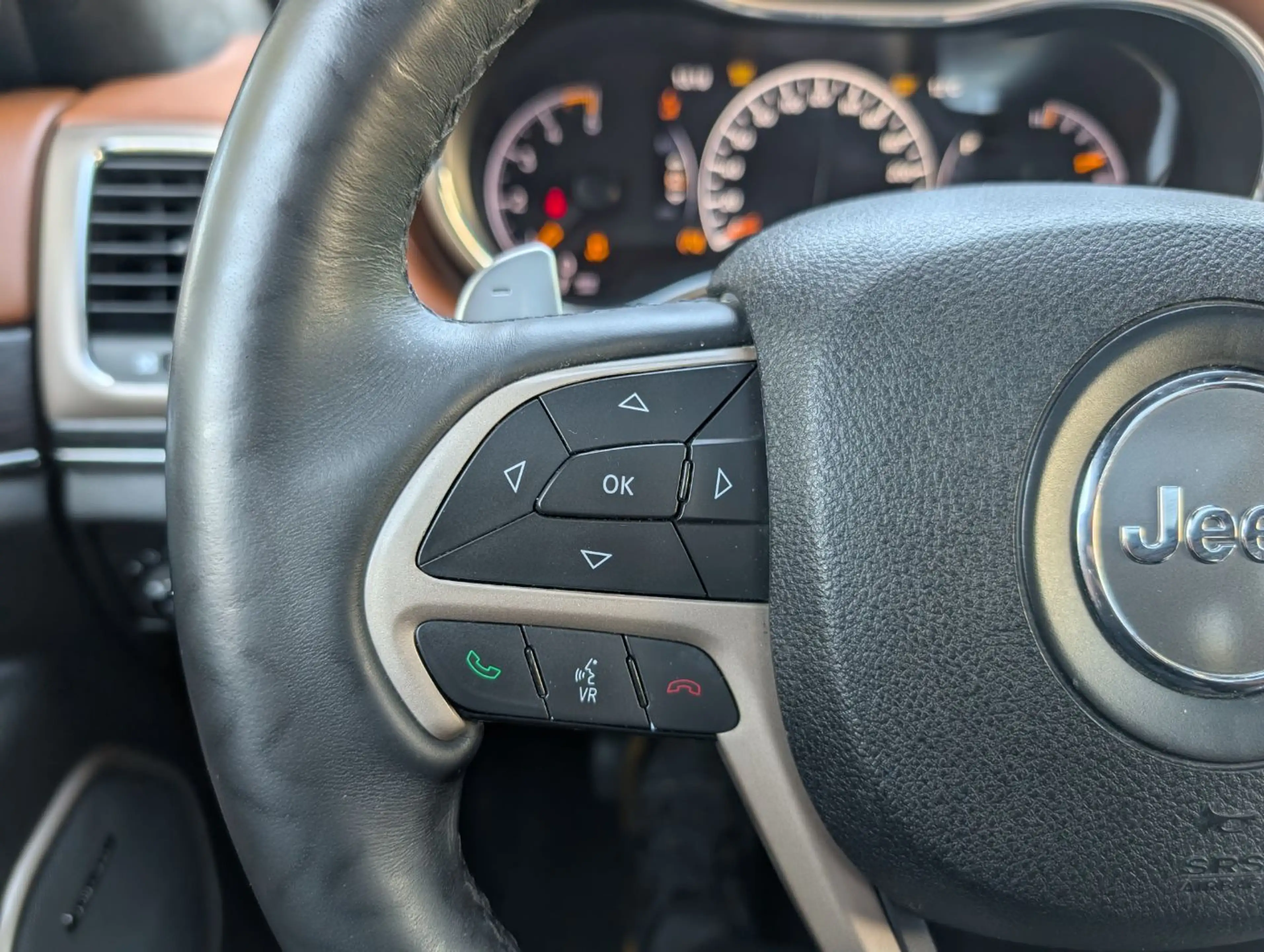 Jeep Grand Cherokee 3,0 V6 CRD Summit — photo 15