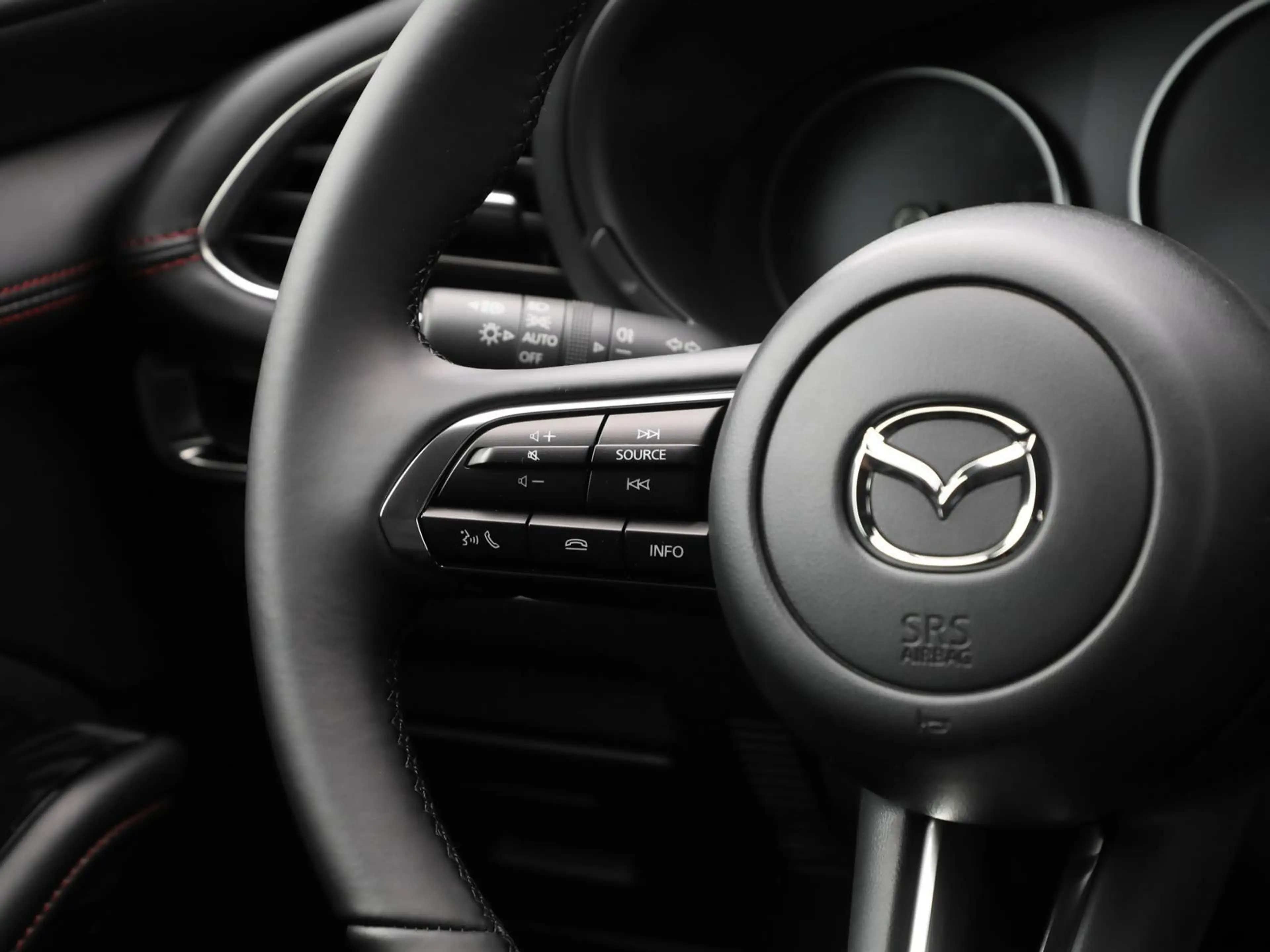 Mazda 3 Aut. Homura NAVI SHZ PDC KLIMA LM-Felgen BT — photo 6