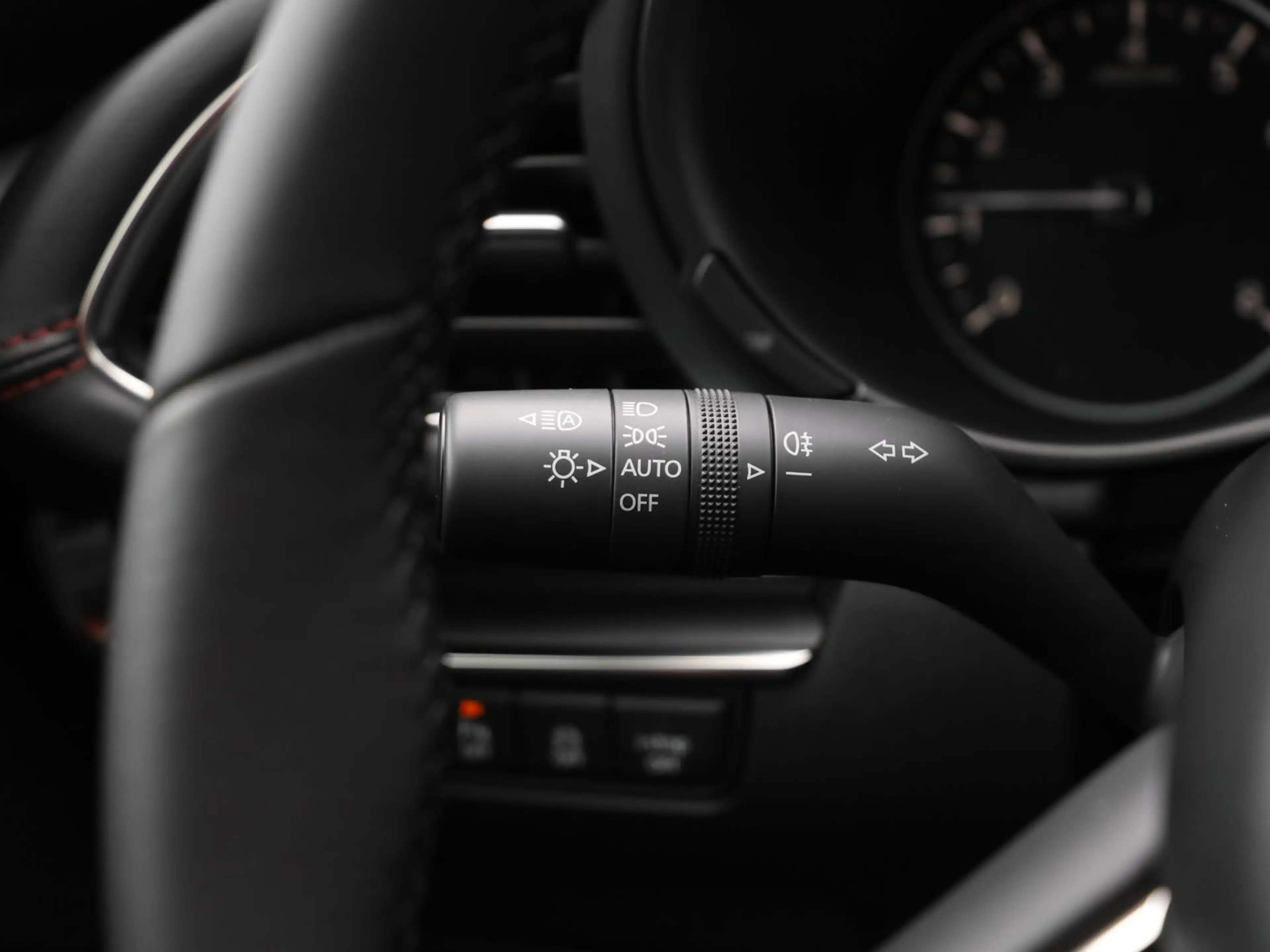 Mazda 3 Aut. Homura NAVI SHZ PDC KLIMA LM-Felgen BT — photo 14