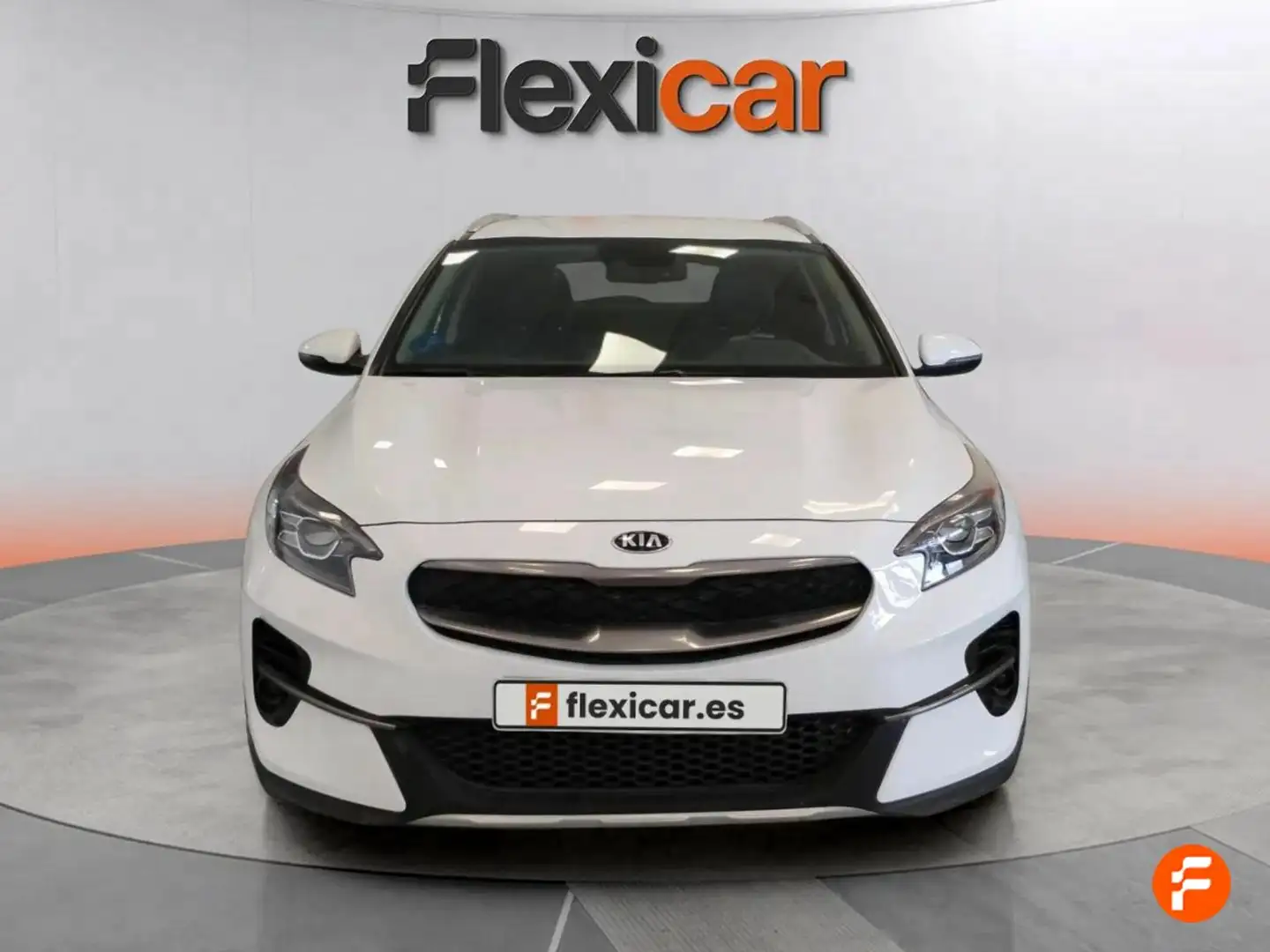 Kia XCeed 1.6 GDi PHEV 104kW (141CV) eMotion Blanco - 2