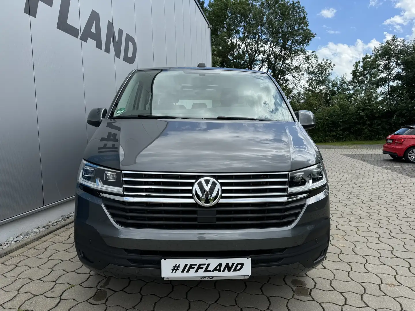 Volkswagen T6.1 Caravelle 2.0 TDI*DSG*LED*Kamera*Navi*Sitzhzg Gris - 2