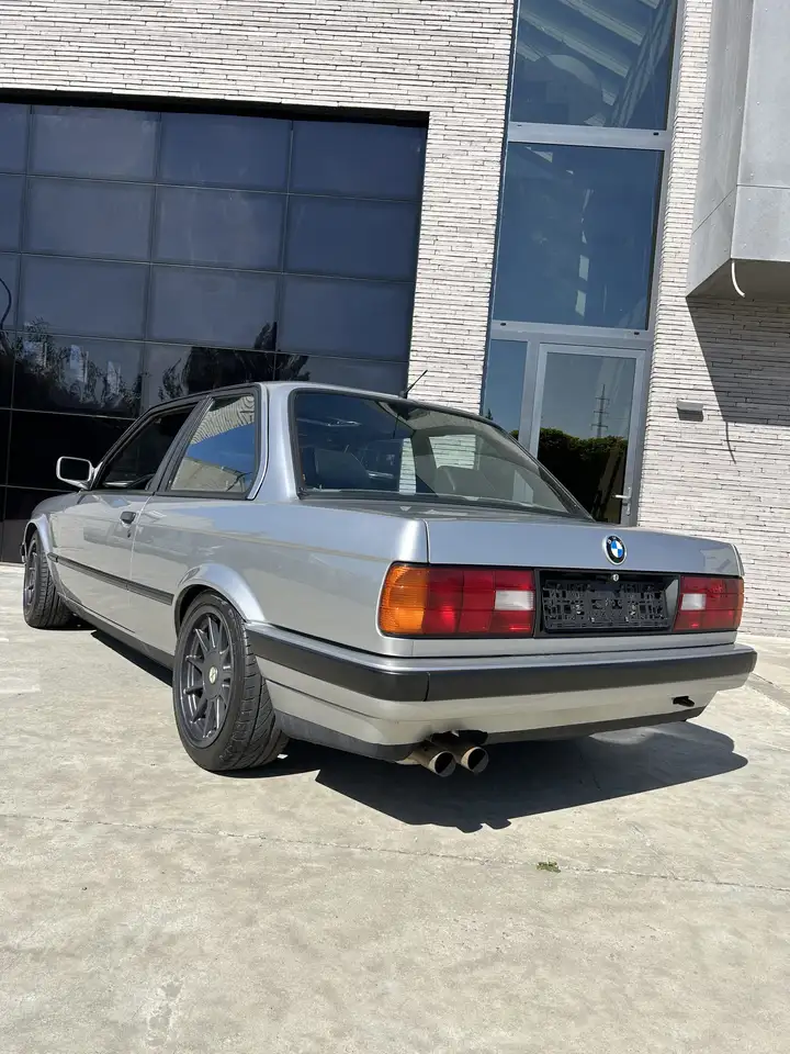 BMW 318 Is, foto 3