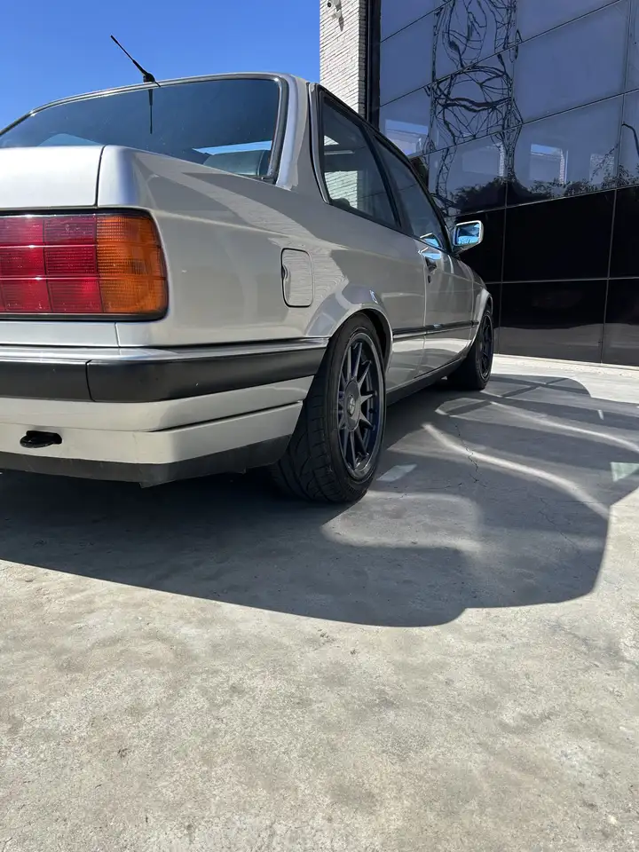 BMW 318 Is, foto 8