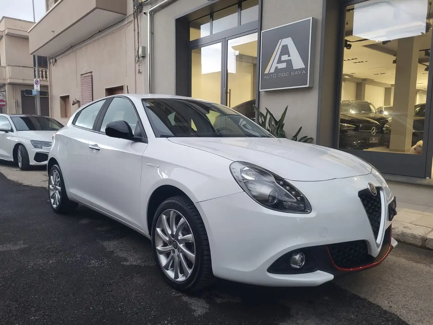Alfa Romeo Giulietta Giulietta 1.4 Turbo Distinctive 120cv ... Bianco - 2