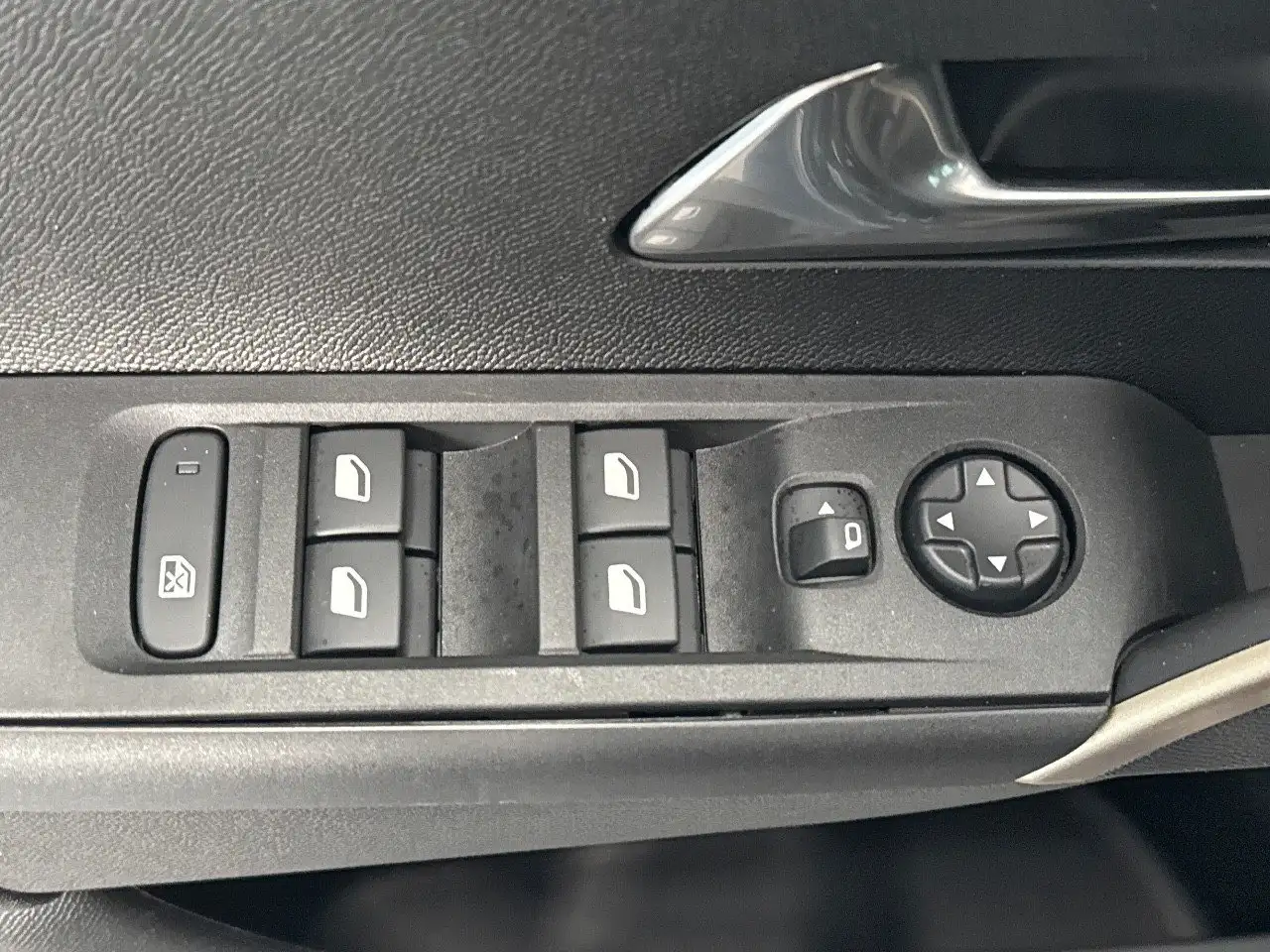Lancia Ypsilon 2025 — фото 13