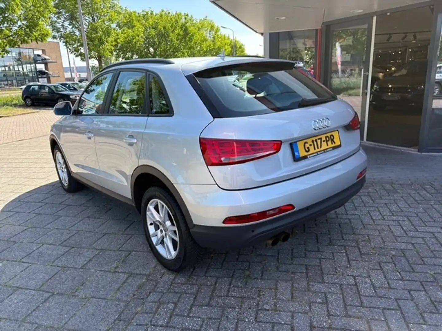 Audi Q3 2.0 TFSI quattro Pro Line | Navi | 125.144 km Deal Grau - 2