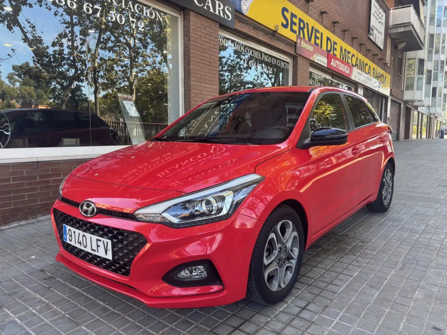 Hyundai i20 1.0 TGDI Tecno 100 Rojo - 2