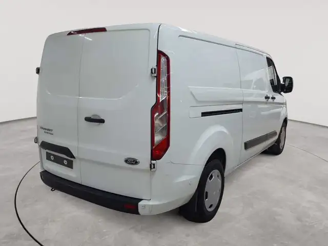 Ford Transit view 4