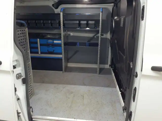 Ford Transit view 13
